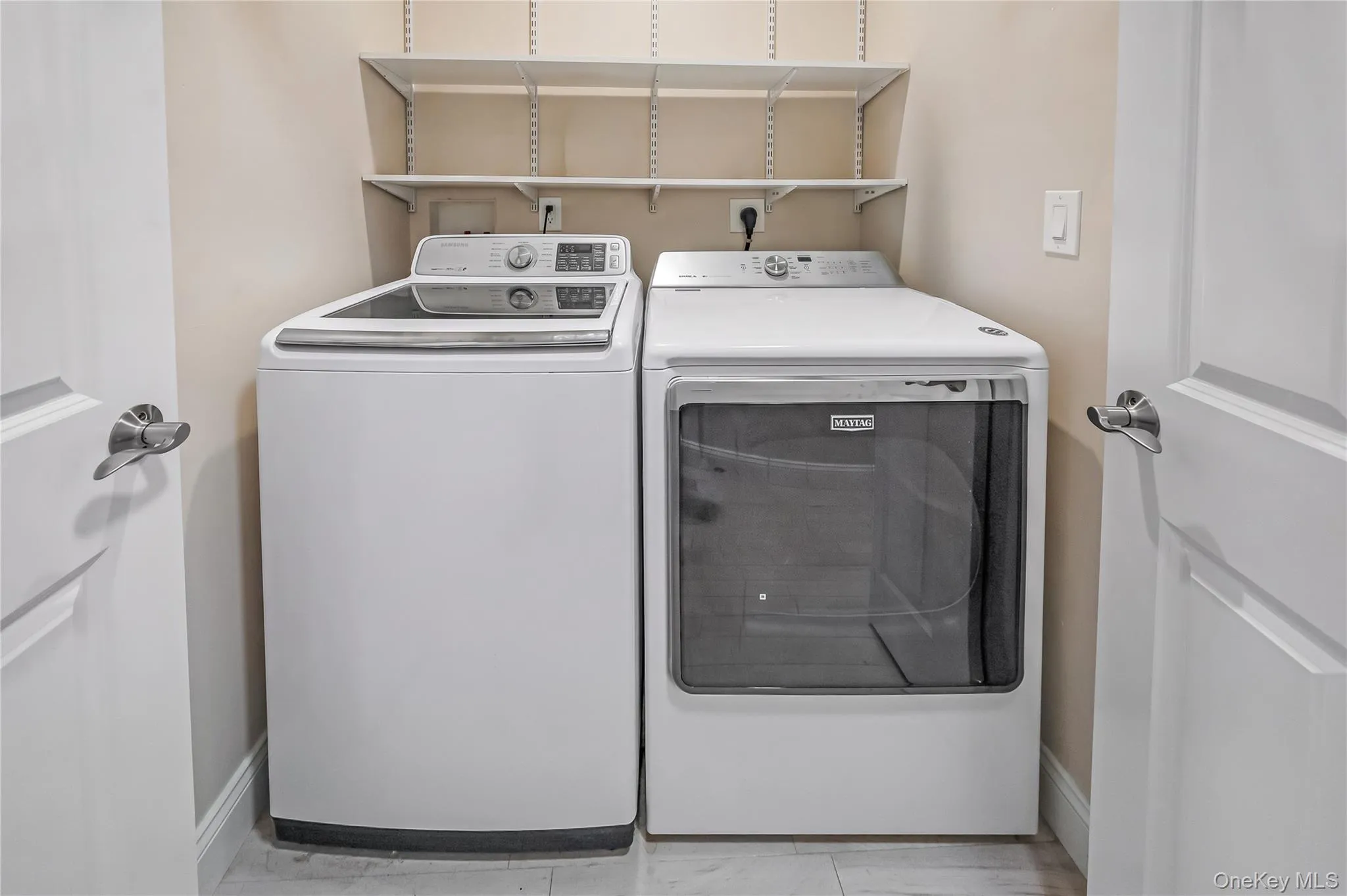 32 Tyler Drive, Riverhead, NY, 3 Bedrooms Bedrooms, 6 Rooms Rooms,2 BathroomsBathrooms,Residential,For Rent,Tyler,0,1059699 32 Tyler Drive, Riverhead, NY, 3 Bedrooms Bedrooms, 6 Rooms Rooms,2 BathroomsBathrooms,Residential,For Rent,Tyler,0,1059699