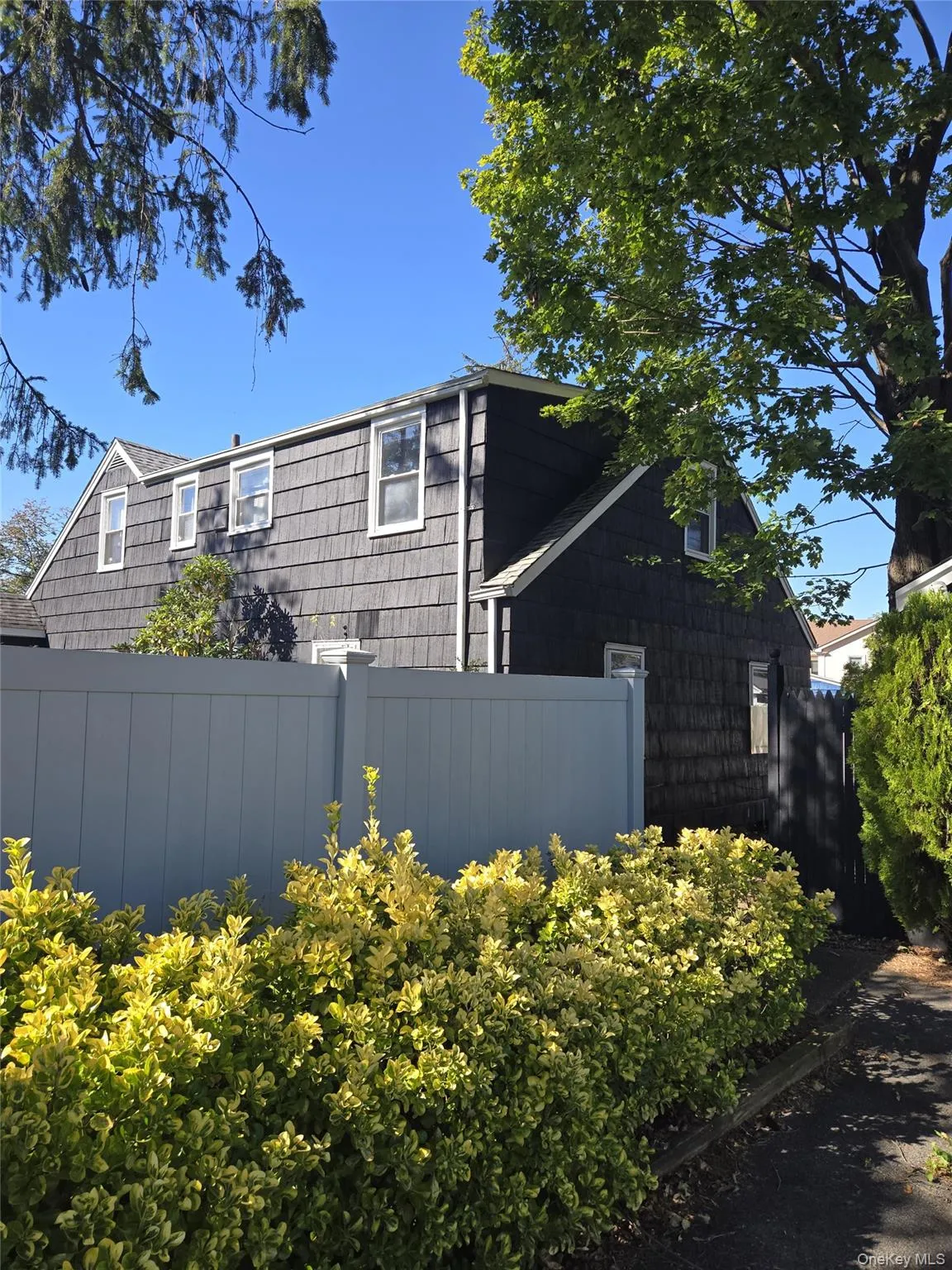 455 Walton Street, Hempstead, NY, 3 Bedrooms Bedrooms, 8 Rooms Rooms,2 BathroomsBathrooms,Residential,For Rent,Walton,0,1059714 455 Walton Street, Hempstead, NY, 3 Bedrooms Bedrooms, 8 Rooms Rooms,2 BathroomsBathrooms,Residential,For Rent,Walton,0,1059714