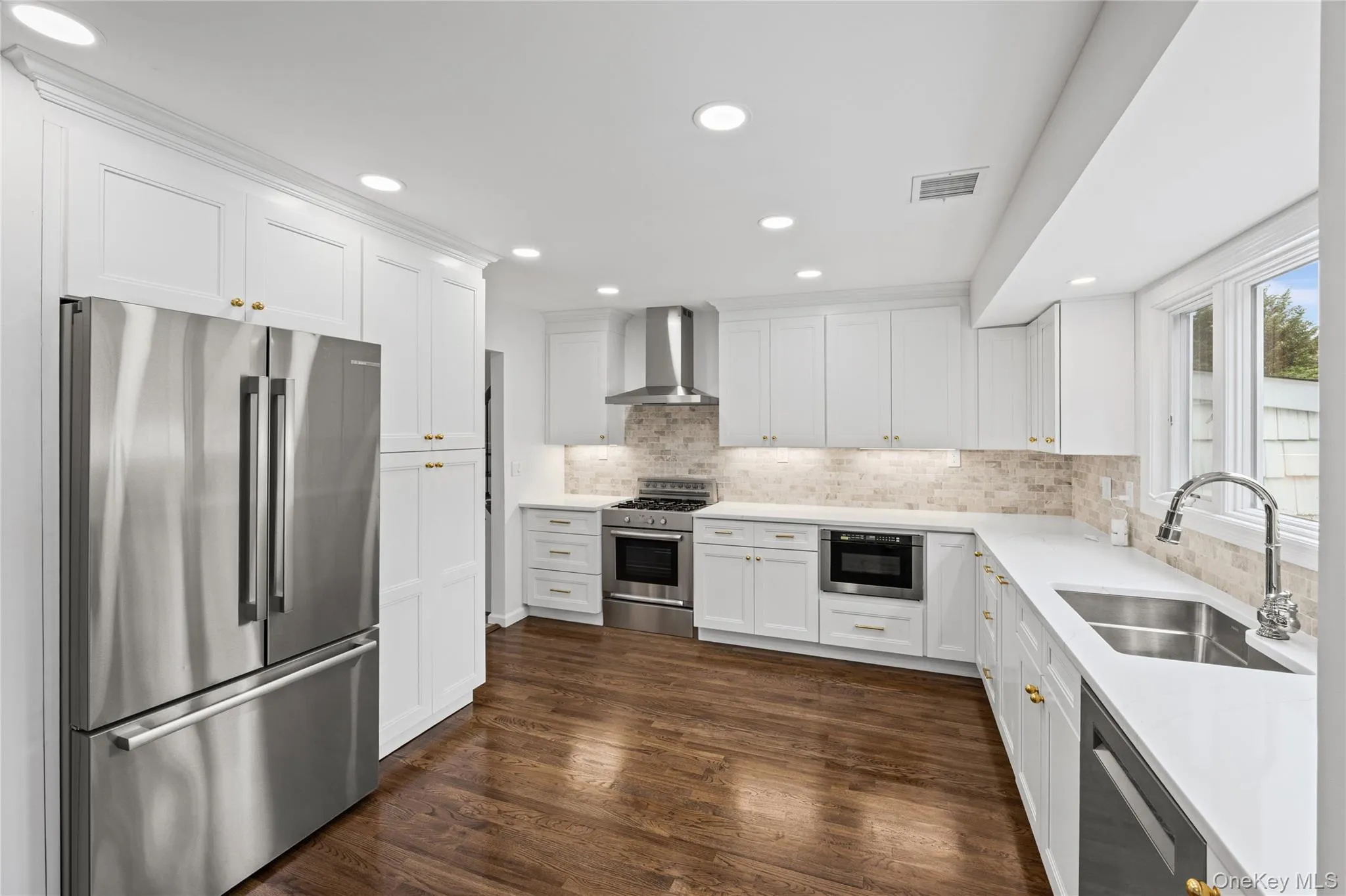 27 Schoenfield Lane, Huntington, NY, 3 Bedrooms Bedrooms, 7 Rooms Rooms,2 BathroomsBathrooms,Residential,For Rent,Schoenfield,0,1059715 27 Schoenfield Lane, Huntington, NY, 3 Bedrooms Bedrooms, 7 Rooms Rooms,2 BathroomsBathrooms,Residential,For Rent,Schoenfield,0,1059715
