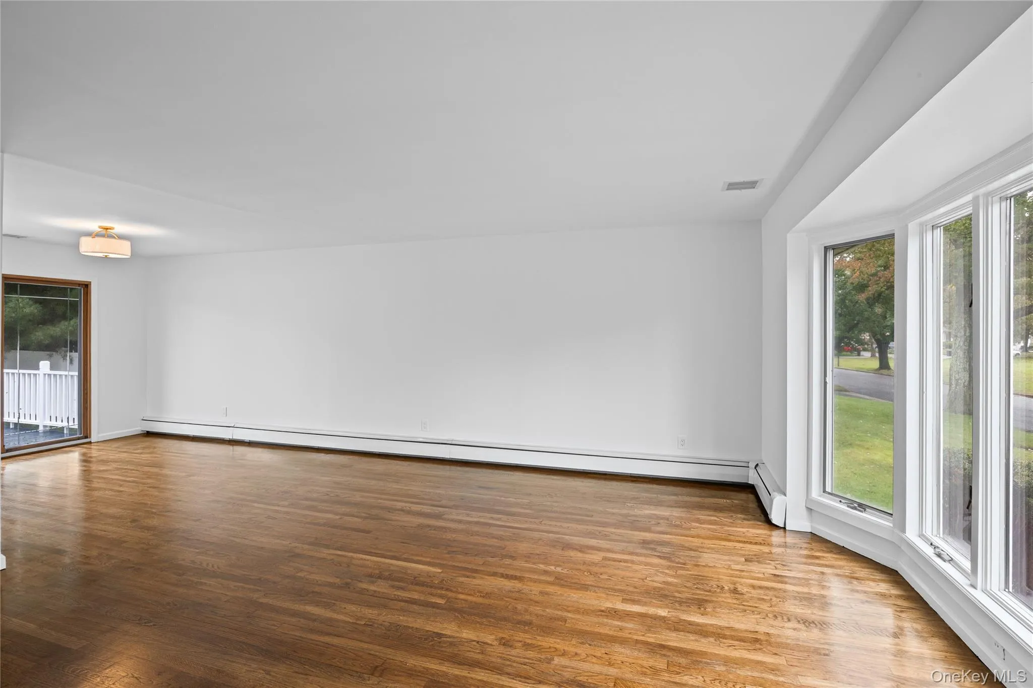 27 Schoenfield Lane, Huntington, NY, 3 Bedrooms Bedrooms, 7 Rooms Rooms,2 BathroomsBathrooms,Residential,For Rent,Schoenfield,0,1059715 27 Schoenfield Lane, Huntington, NY, 3 Bedrooms Bedrooms, 7 Rooms Rooms,2 BathroomsBathrooms,Residential,For Rent,Schoenfield,0,1059715