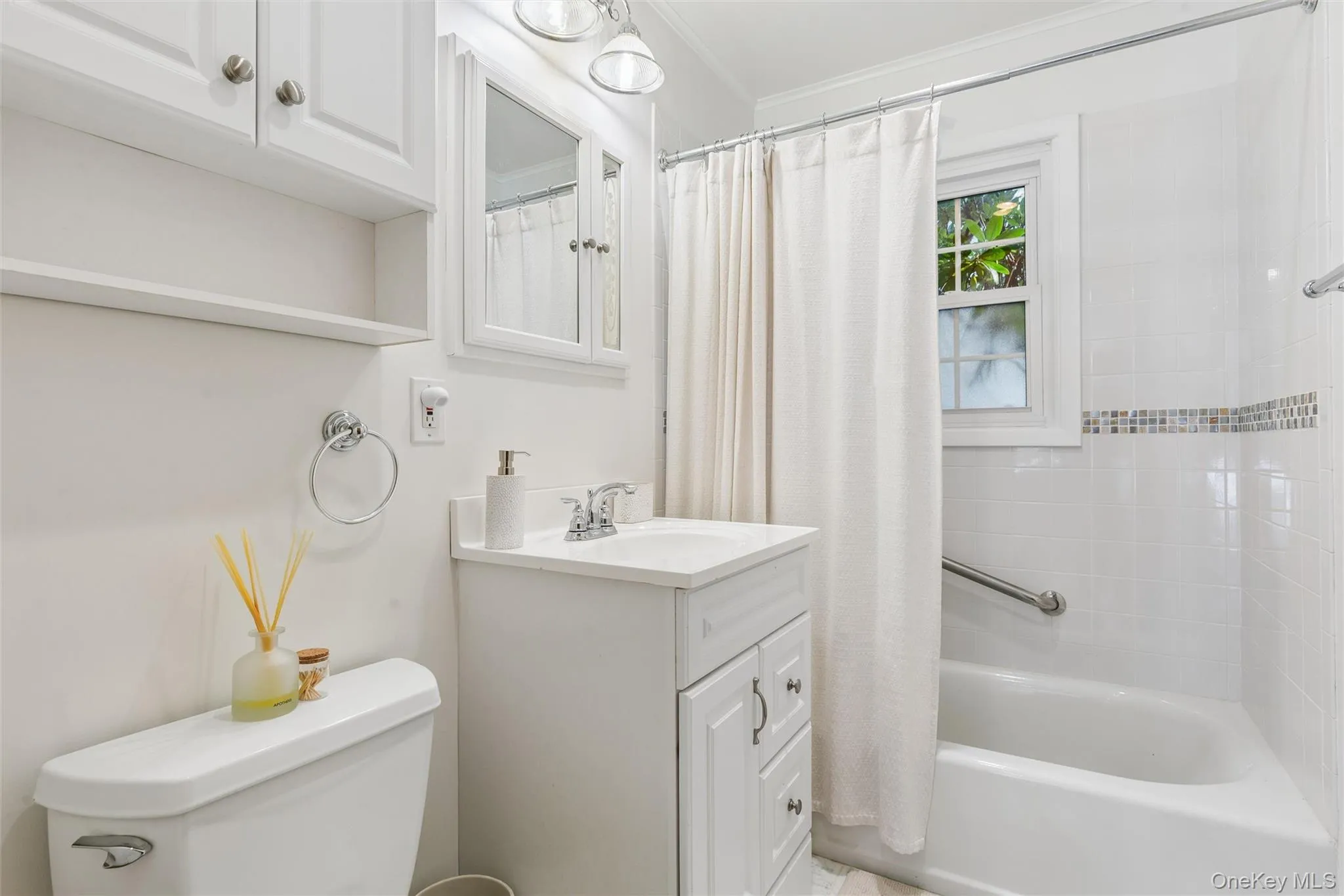 34 Westwood Drive, Southampton, NY, 2 Bedroom Bedrooms, 4 Room Rooms,1 BathroomBathrooms,Residential Lease,For Rent,Westwood,0,1059719 34 Westwood Drive, Southampton, NY, 2 Bedroom Bedrooms, 4 Room Rooms,1 BathroomBathrooms,Residential Lease,For Rent,Westwood,0,1059719