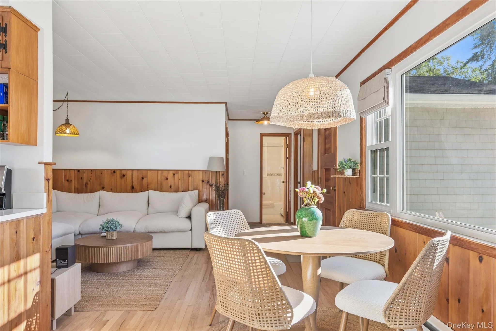 34 Westwood Drive, Southampton, NY, 2 Bedroom Bedrooms, 4 Room Rooms,1 BathroomBathrooms,Residential Lease,For Rent,Westwood,0,1059719 34 Westwood Drive, Southampton, NY, 2 Bedroom Bedrooms, 4 Room Rooms,1 BathroomBathrooms,Residential Lease,For Rent,Westwood,0,1059719
