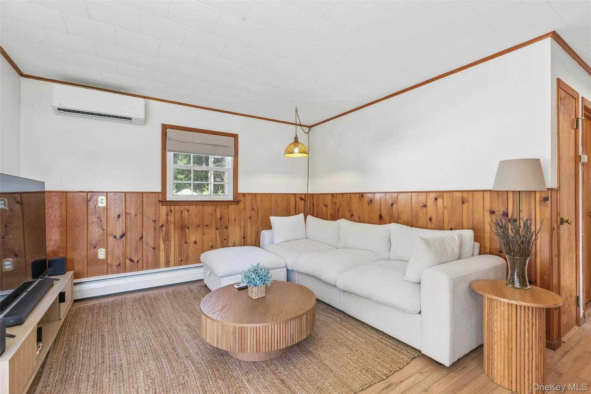 34 Westwood Drive, Southampton, NY, 2 Bedroom Bedrooms, 4 Room Rooms,1 BathroomBathrooms,Residential Lease,For Rent,Westwood,0,1059719 34 Westwood Drive, Southampton, NY, 2 Bedroom Bedrooms, 4 Room Rooms,1 BathroomBathrooms,Residential Lease,For Rent,Westwood,0,1059719