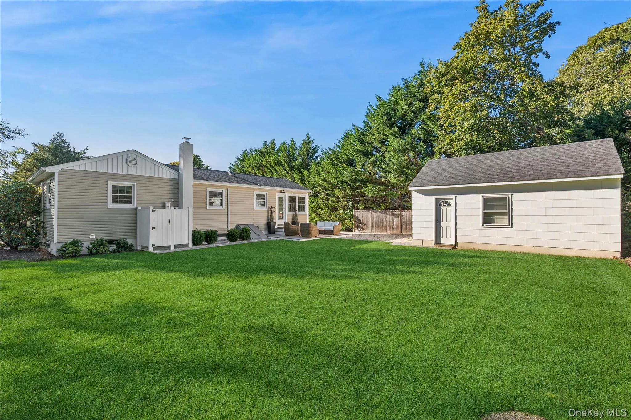 34 Westwood Drive, Southampton, NY, 2 Bedroom Bedrooms, 4 Room Rooms,1 BathroomBathrooms,Residential Lease,For Rent,Westwood,0,1059719 34 Westwood Drive, Southampton, NY, 2 Bedroom Bedrooms, 4 Room Rooms,1 BathroomBathrooms,Residential Lease,For Rent,Westwood,0,1059719