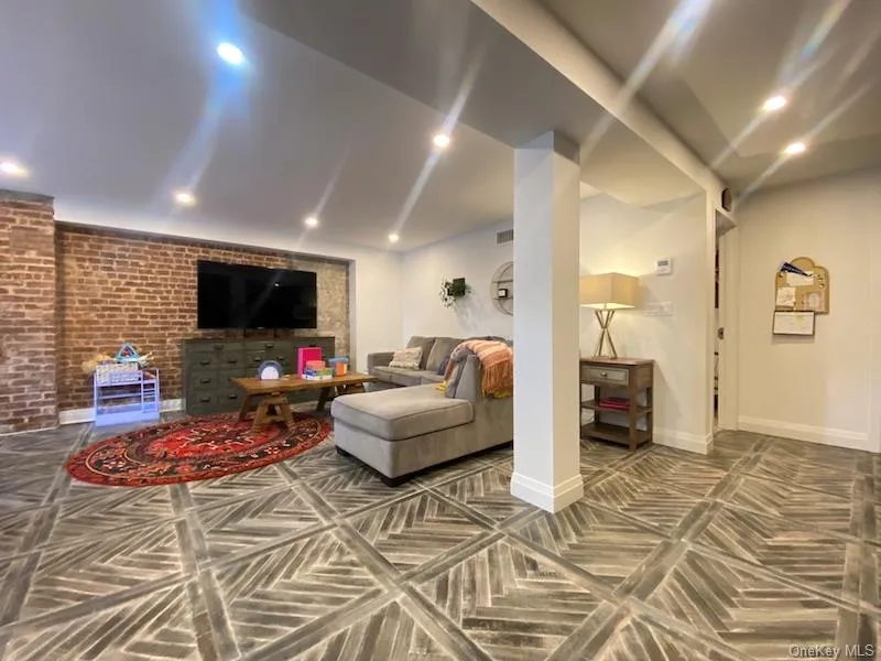 4112 20th Avenue, New York, NY, 3 Bedroom Bedrooms, 10 Room Rooms,3 BathroomBathrooms,Residential Lease,For Rent,20th,0,1059725 4112 20th Avenue, New York, NY, 3 Bedroom Bedrooms, 10 Room Rooms,3 BathroomBathrooms,Residential Lease,For Rent,20th,0,1059725