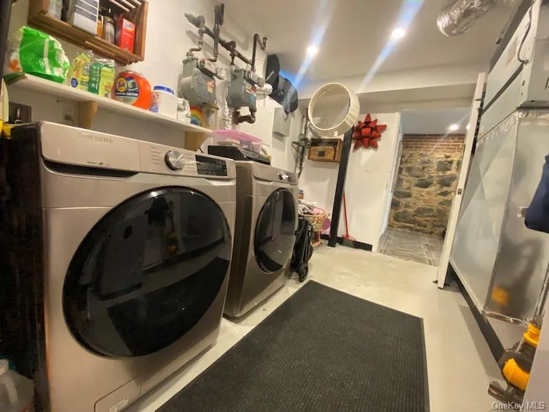 4112 20th Avenue, New York, NY, 3 Bedroom Bedrooms, 10 Room Rooms,3 BathroomBathrooms,Residential Lease,For Rent,20th,0,1059725 4112 20th Avenue, New York, NY, 3 Bedroom Bedrooms, 10 Room Rooms,3 BathroomBathrooms,Residential Lease,For Rent,20th,0,1059725