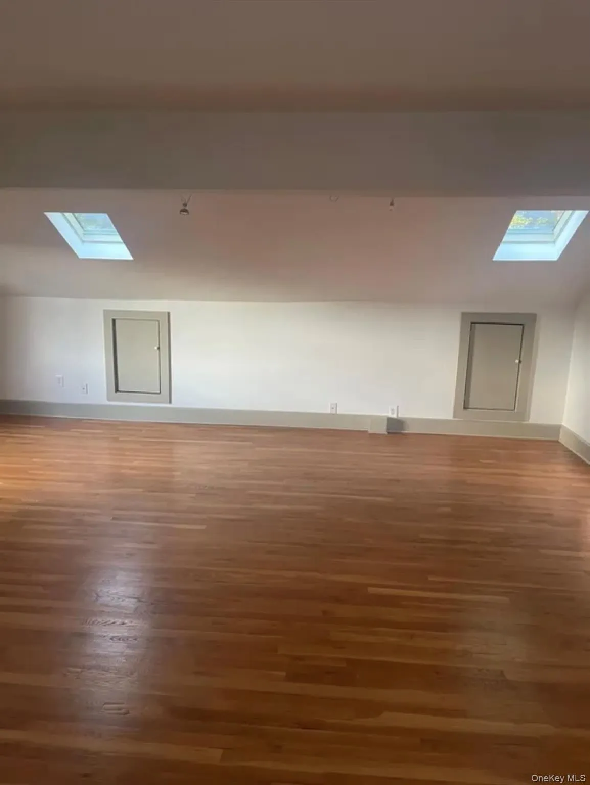 12 Alice Street, Beacon, NY, 2 Bedroom Bedrooms, 6 Room Rooms,1 BathroomBathrooms,Residential Lease,For Rent,Alice,0,1059734 12 Alice Street, Beacon, NY, 2 Bedroom Bedrooms, 6 Room Rooms,1 BathroomBathrooms,Residential Lease,For Rent,Alice,0,1059734
