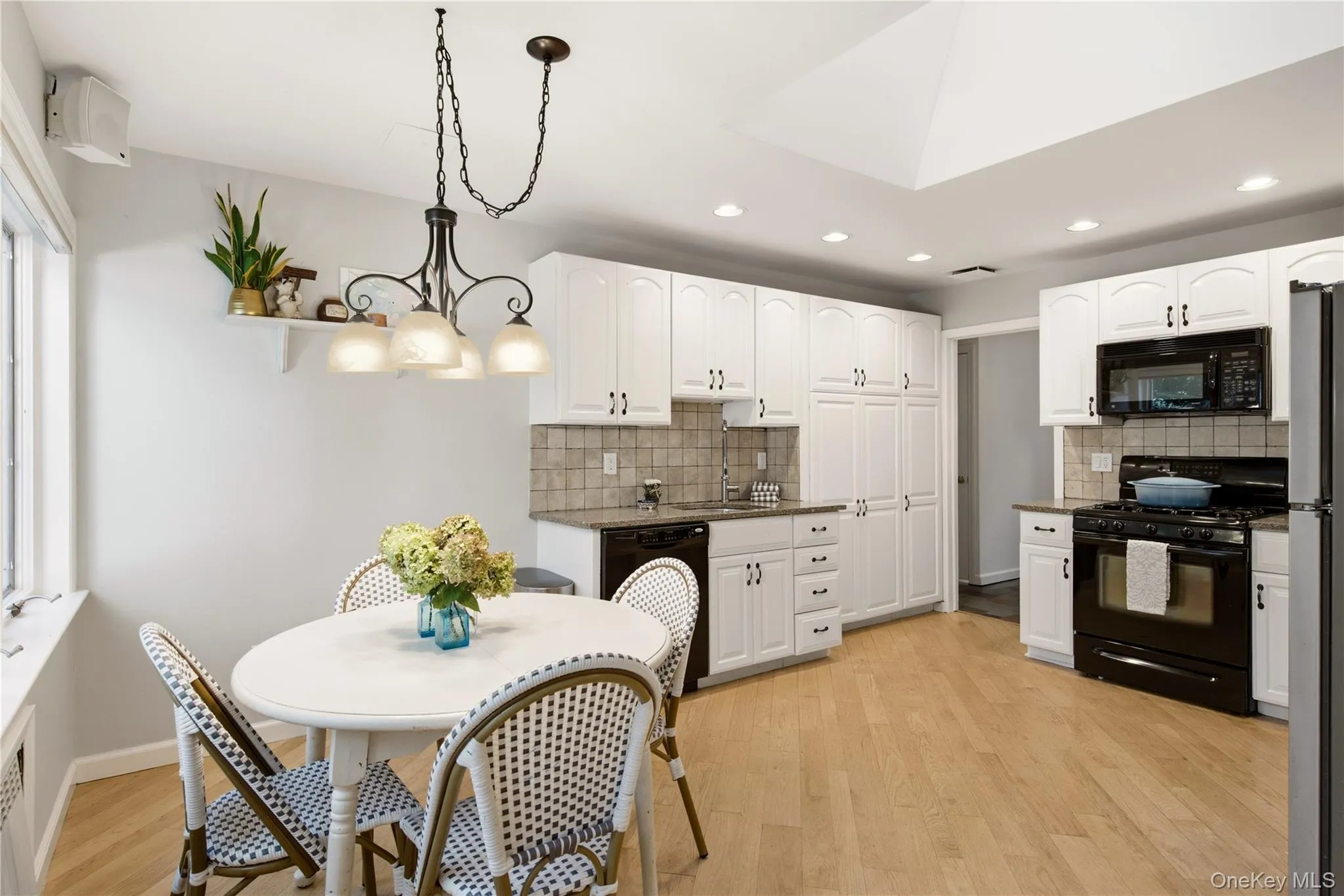 spacious for daily living and entertaining spacious for daily living and entertaining
