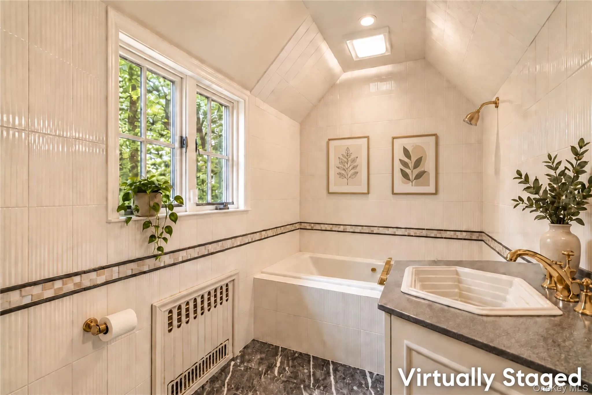 34 Wensley Drive, North Hempstead, NY, 5 Bedrooms Bedrooms, 9 Rooms Rooms,3 BathroomsBathrooms,Residential,For Rent,Wensley,0,1059746 34 Wensley Drive, North Hempstead, NY, 5 Bedrooms Bedrooms, 9 Rooms Rooms,3 BathroomsBathrooms,Residential,For Rent,Wensley,0,1059746