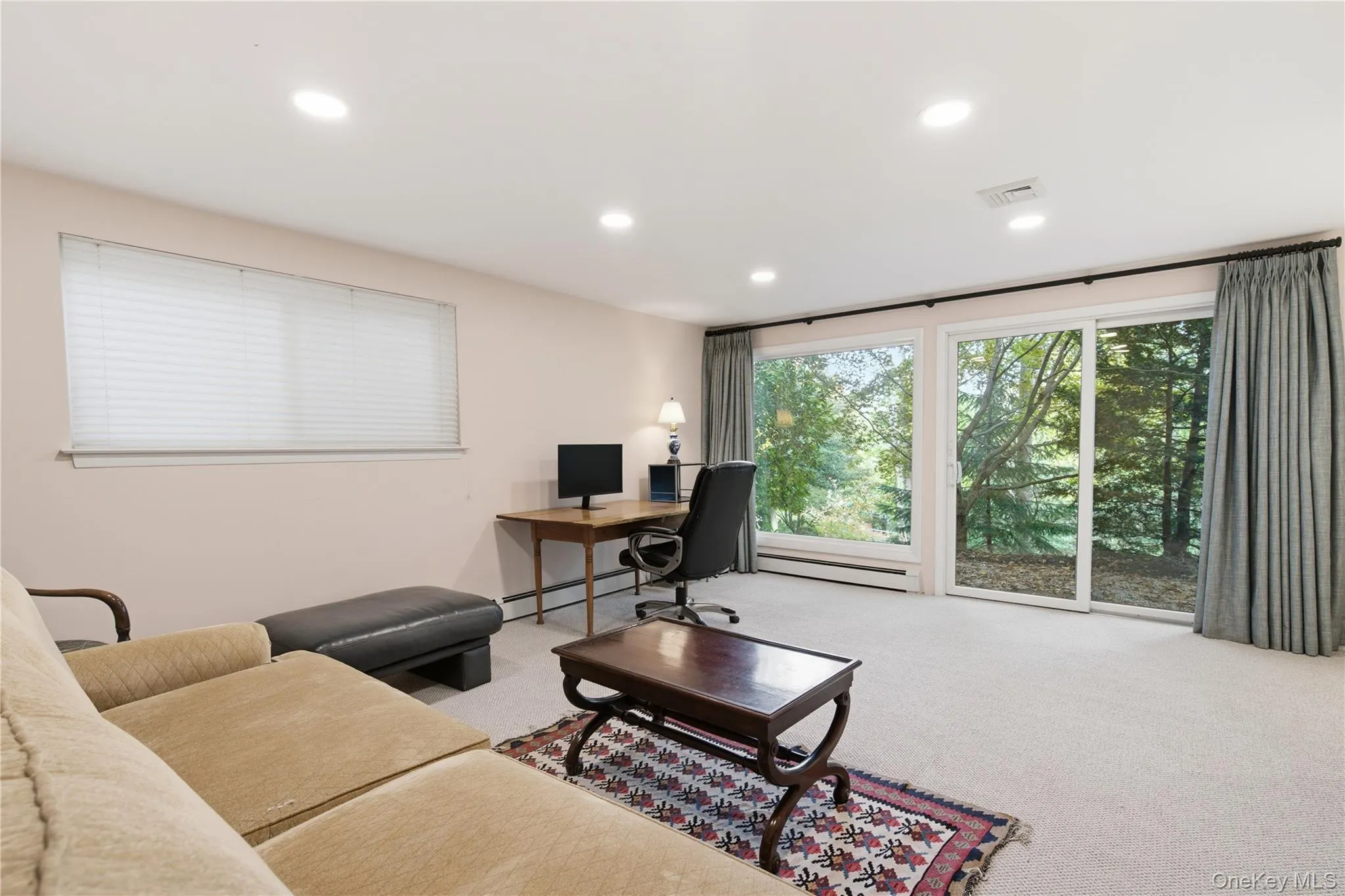 12 Sandy Hollow Road, Huntington, NY, 3 Bedrooms Bedrooms, 7 Rooms Rooms,3 BathroomsBathrooms,Residential,For Rent,Sandy Hollow,0,1059747 12 Sandy Hollow Road, Huntington, NY, 3 Bedrooms Bedrooms, 7 Rooms Rooms,3 BathroomsBathrooms,Residential,For Rent,Sandy Hollow,0,1059747