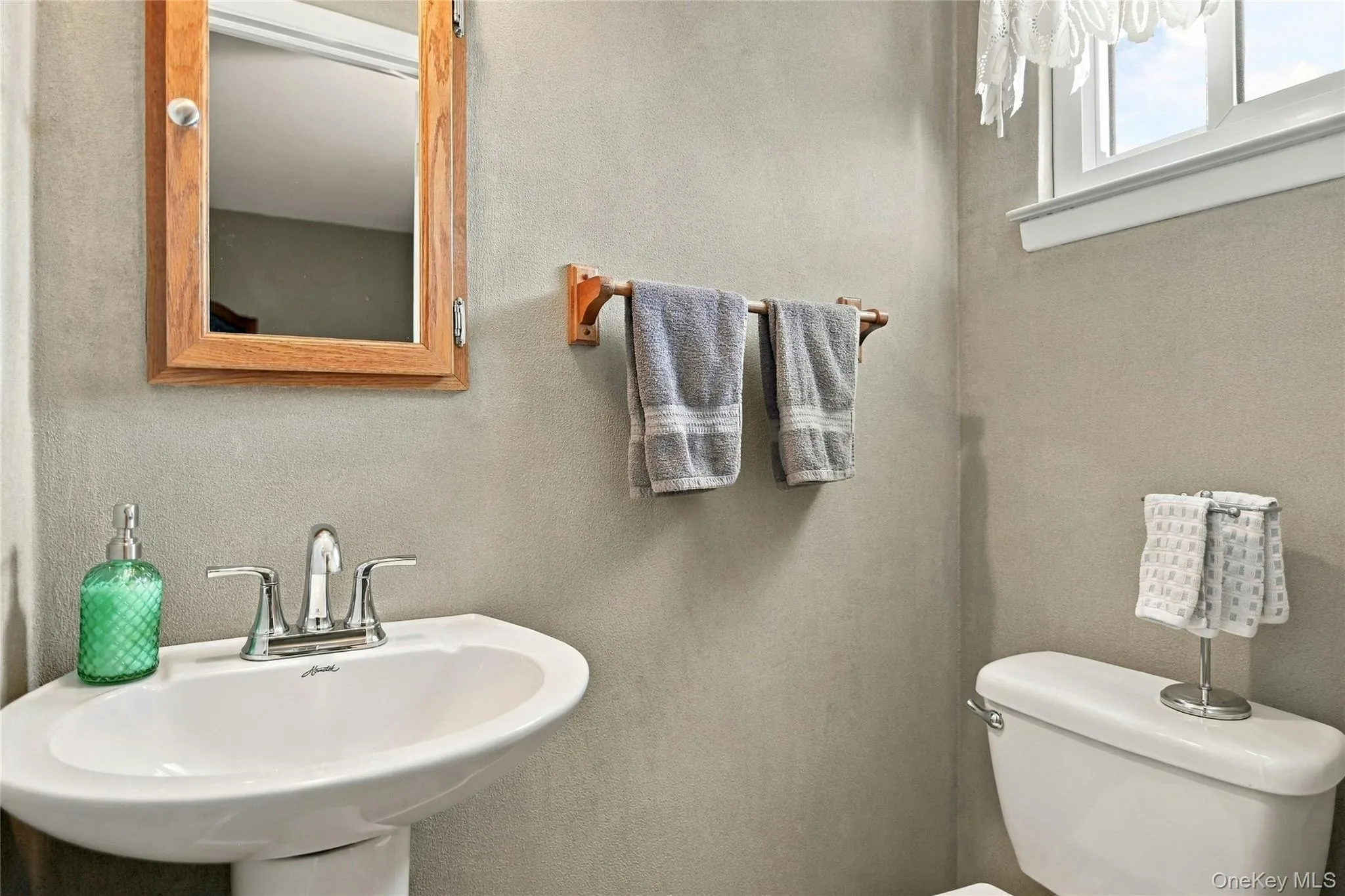 71 14th Street, Babylon, NY, 3 Bedrooms Bedrooms, 8 Rooms Rooms,1 BathroomBathrooms,Residential,For Rent,14th,0,1059748 71 14th Street, Babylon, NY, 3 Bedrooms Bedrooms, 8 Rooms Rooms,1 BathroomBathrooms,Residential,For Rent,14th,0,1059748