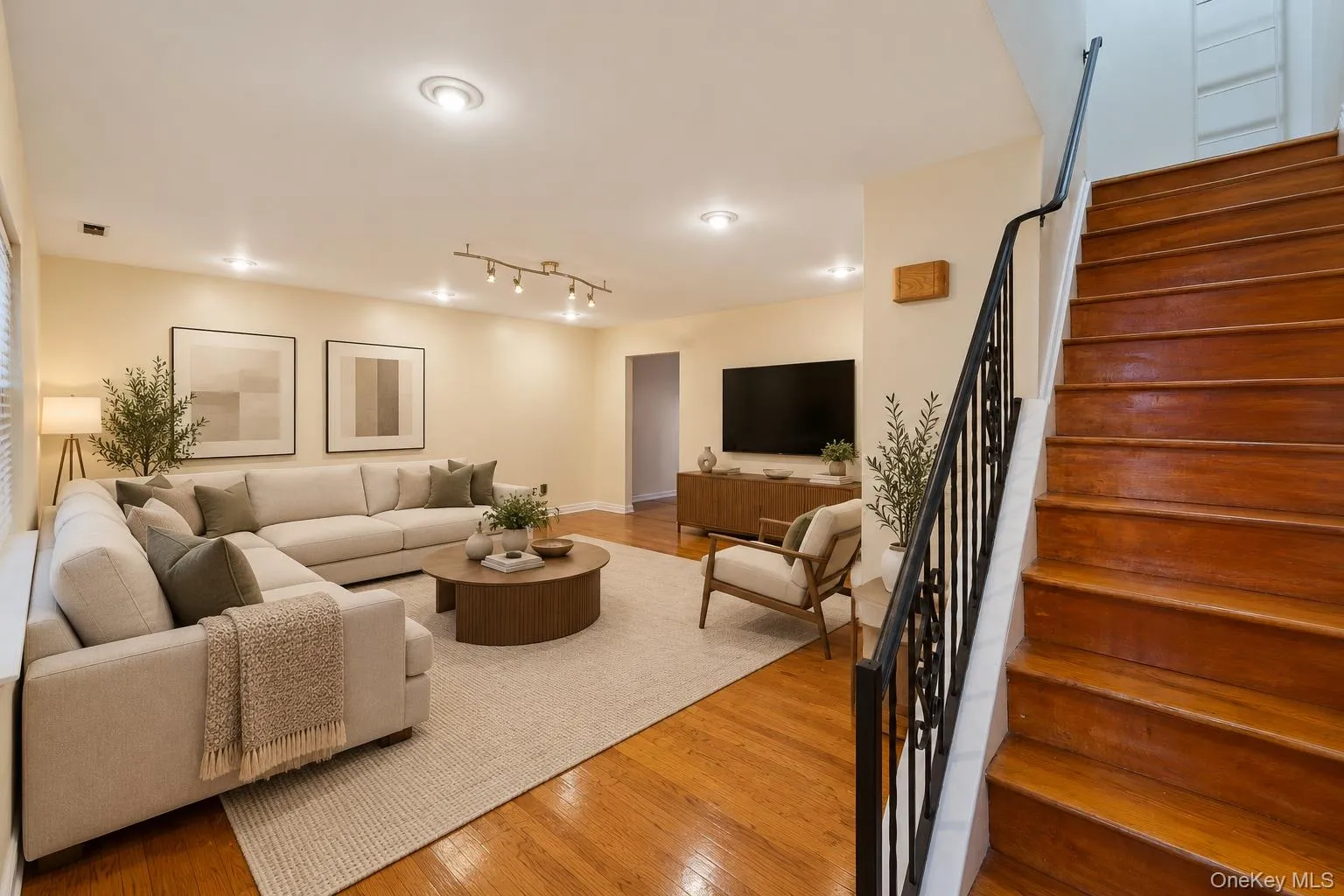 13629 222nd Street, New York, NY, 3 Bedrooms Bedrooms, 5 Rooms Rooms,1 BathroomBathrooms,Residential,For Rent,222nd,0,1059762 13629 222nd Street, New York, NY, 3 Bedrooms Bedrooms, 5 Rooms Rooms,1 BathroomBathrooms,Residential,For Rent,222nd,0,1059762