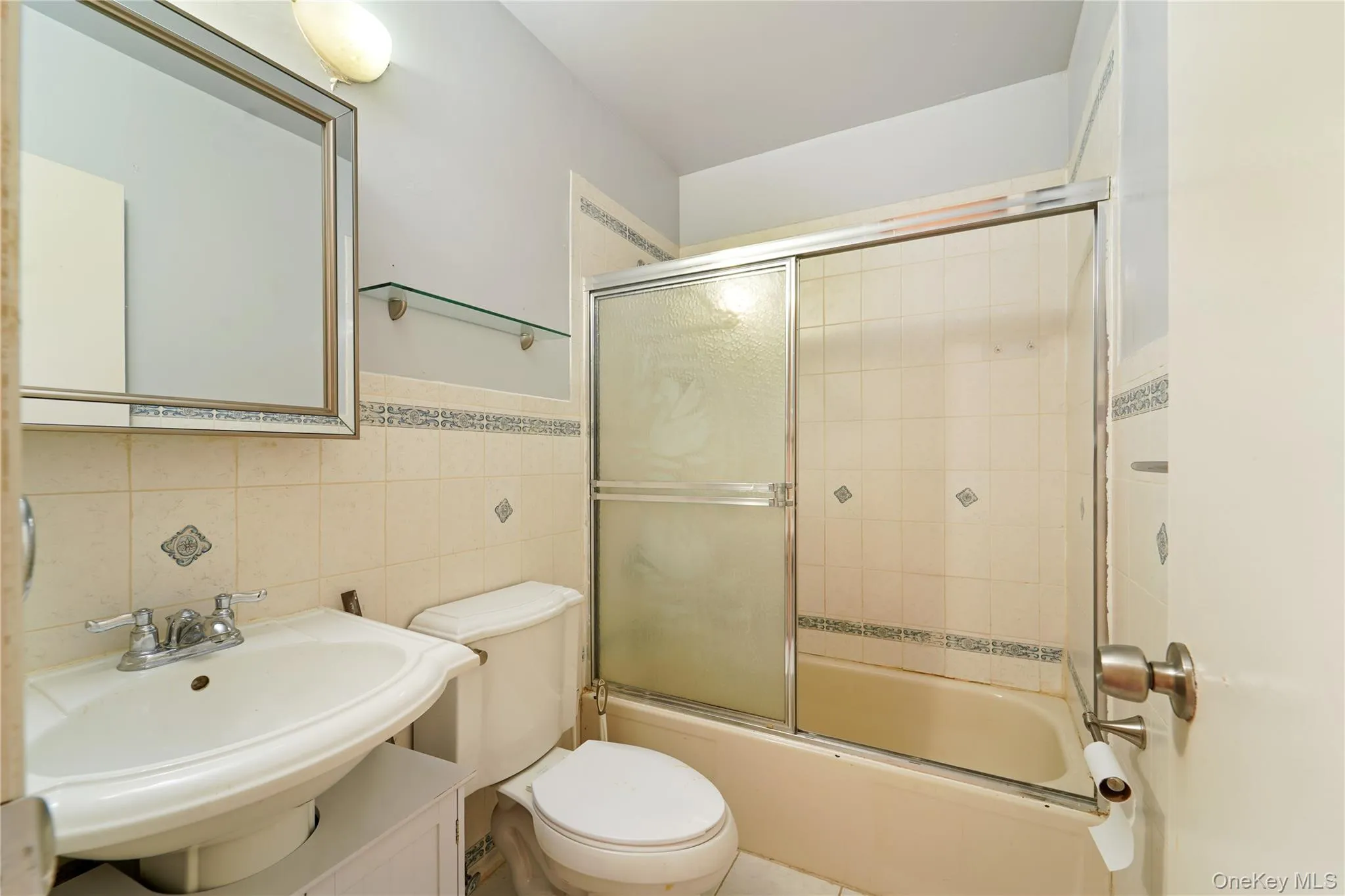 13629 222nd Street, New York, NY, 3 Bedrooms Bedrooms, 5 Rooms Rooms,1 BathroomBathrooms,Residential,For Rent,222nd,0,1059762 13629 222nd Street, New York, NY, 3 Bedrooms Bedrooms, 5 Rooms Rooms,1 BathroomBathrooms,Residential,For Rent,222nd,0,1059762