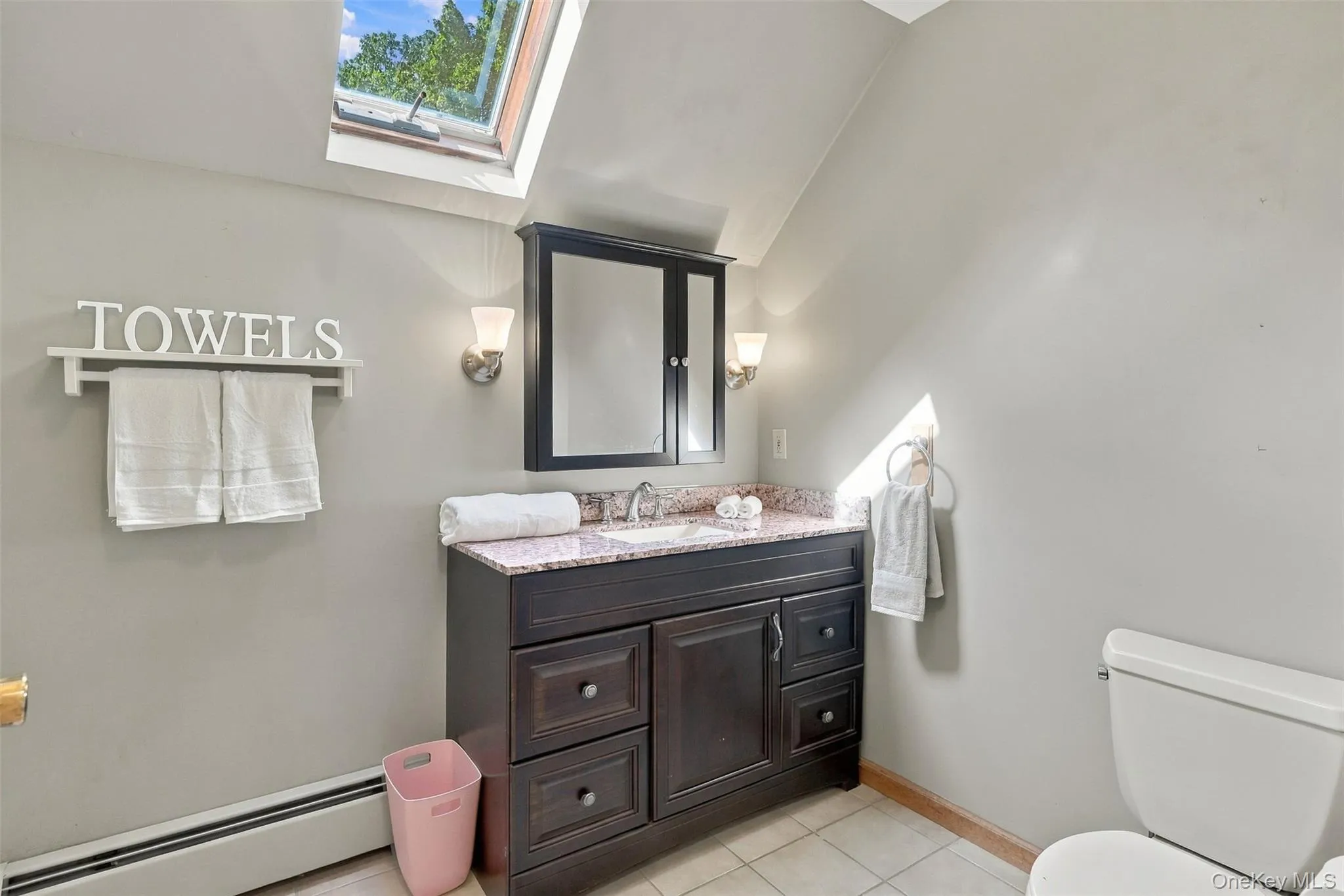 9 Buttonwood Lane, Rhinebeck, NY, 4 Bedrooms Bedrooms, 11 Rooms Rooms,3 BathroomsBathrooms,Residential,For Rent,Buttonwood,0,1059771 9 Buttonwood Lane, Rhinebeck, NY, 4 Bedrooms Bedrooms, 11 Rooms Rooms,3 BathroomsBathrooms,Residential,For Rent,Buttonwood,0,1059771