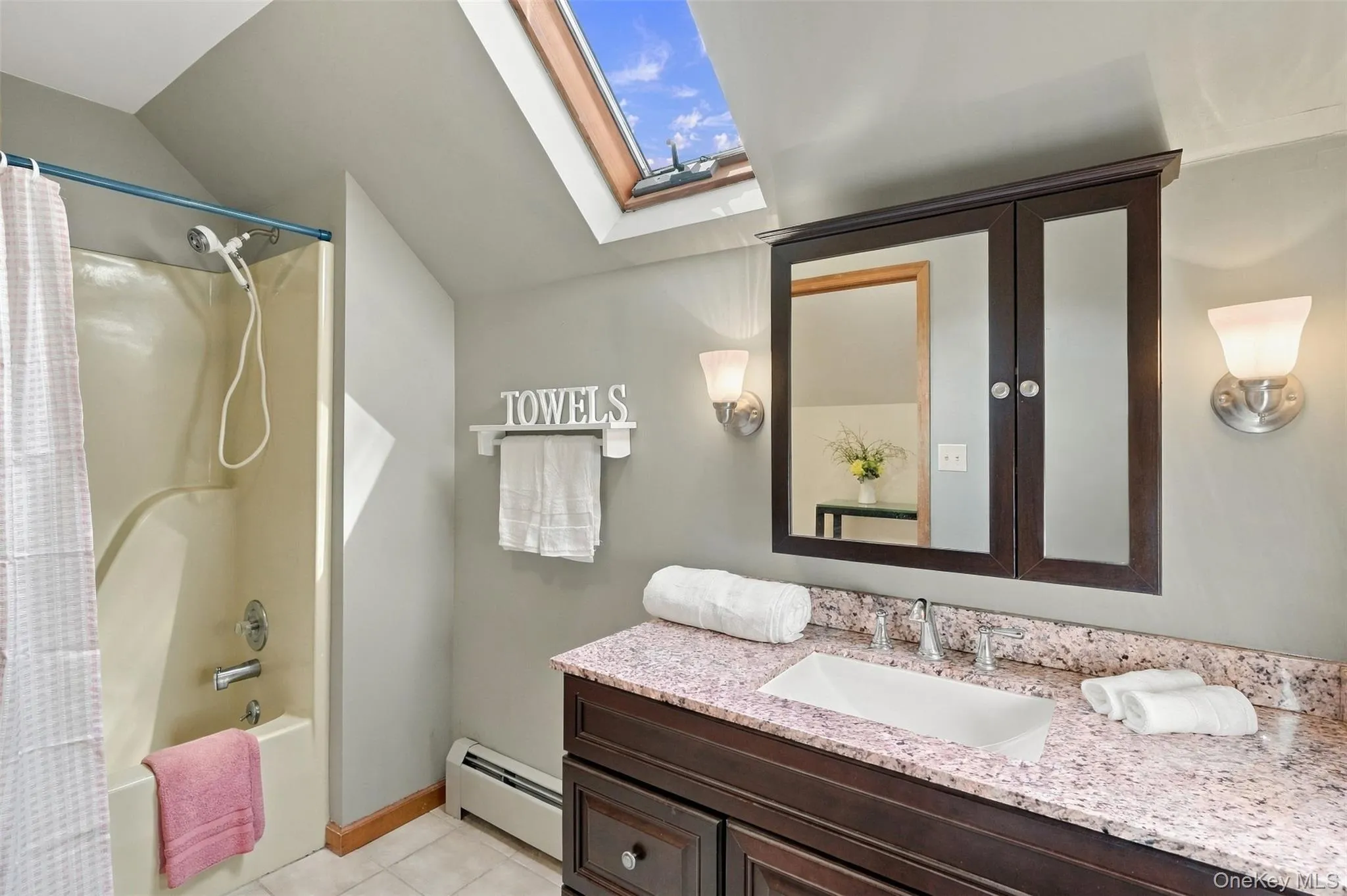9 Buttonwood Lane, Rhinebeck, NY, 4 Bedrooms Bedrooms, 11 Rooms Rooms,3 BathroomsBathrooms,Residential,For Rent,Buttonwood,0,1059771 9 Buttonwood Lane, Rhinebeck, NY, 4 Bedrooms Bedrooms, 11 Rooms Rooms,3 BathroomsBathrooms,Residential,For Rent,Buttonwood,0,1059771