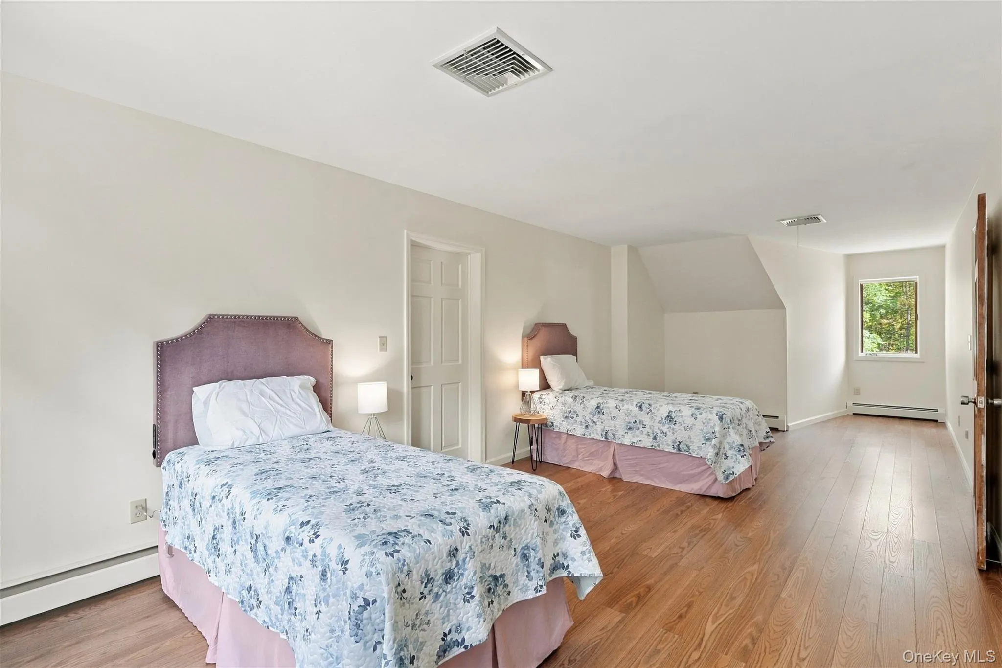 9 Buttonwood Lane, Rhinebeck, NY, 4 Bedrooms Bedrooms, 11 Rooms Rooms,3 BathroomsBathrooms,Residential,For Rent,Buttonwood,0,1059771 9 Buttonwood Lane, Rhinebeck, NY, 4 Bedrooms Bedrooms, 11 Rooms Rooms,3 BathroomsBathrooms,Residential,For Rent,Buttonwood,0,1059771