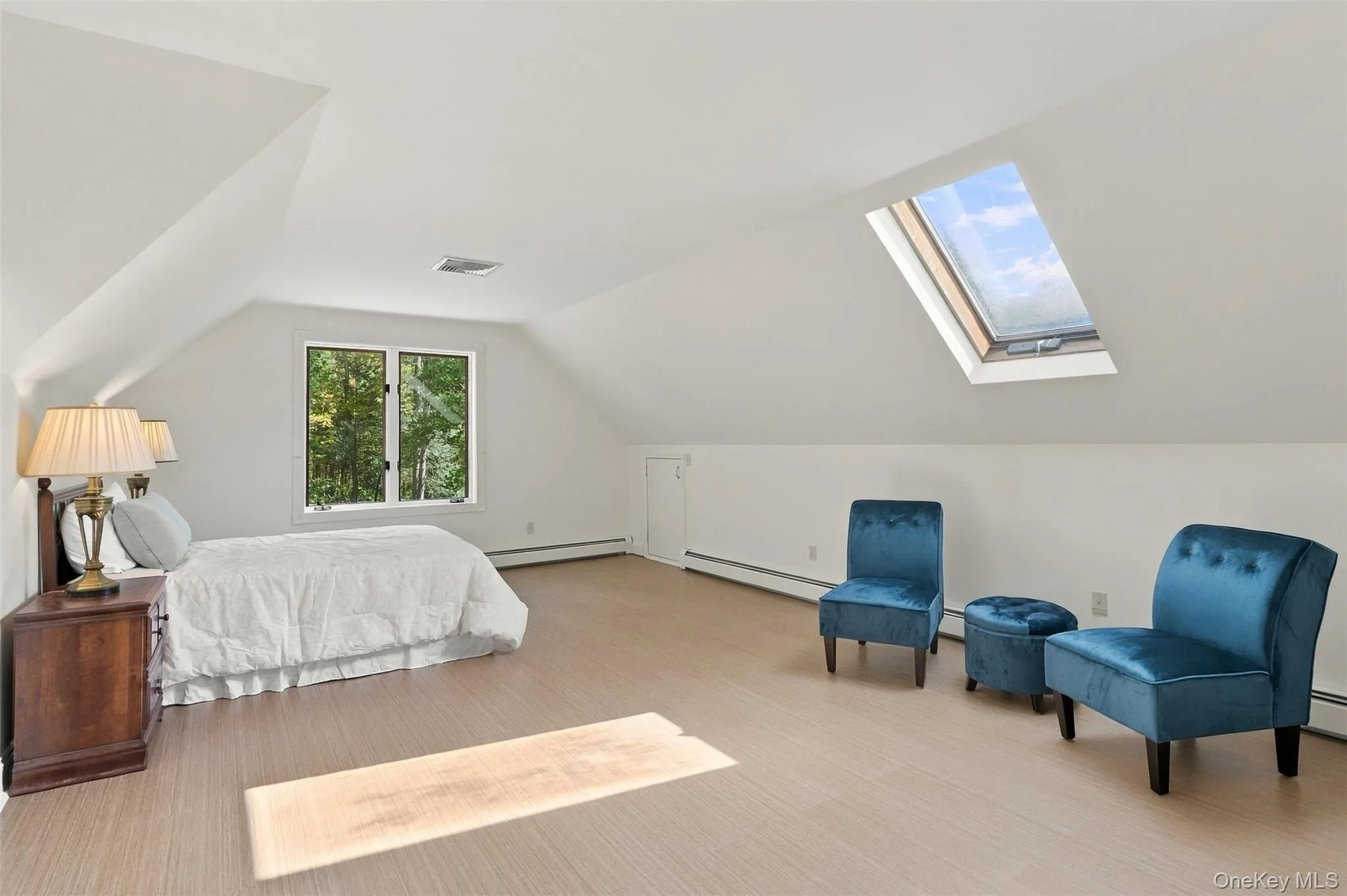 9 Buttonwood Lane, Rhinebeck, NY, 4 Bedrooms Bedrooms, 11 Rooms Rooms,3 BathroomsBathrooms,Residential,For Rent,Buttonwood,0,1059771 9 Buttonwood Lane, Rhinebeck, NY, 4 Bedrooms Bedrooms, 11 Rooms Rooms,3 BathroomsBathrooms,Residential,For Rent,Buttonwood,0,1059771
