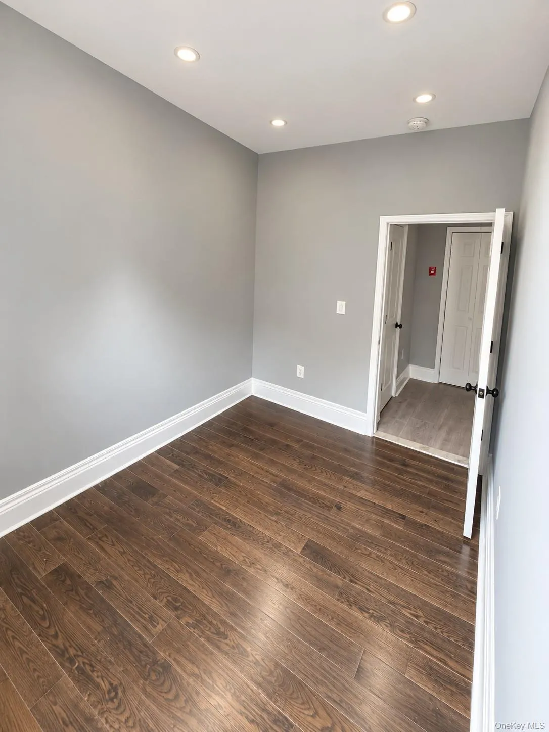 286 Hemlock Street, New York, NY, 1 Bedroom Bedrooms, 3 Room Rooms,1 BathroomBathrooms,Residential Lease,For Rent,Hemlock,0,1059773 286 Hemlock Street, New York, NY, 1 Bedroom Bedrooms, 3 Room Rooms,1 BathroomBathrooms,Residential Lease,For Rent,Hemlock,0,1059773