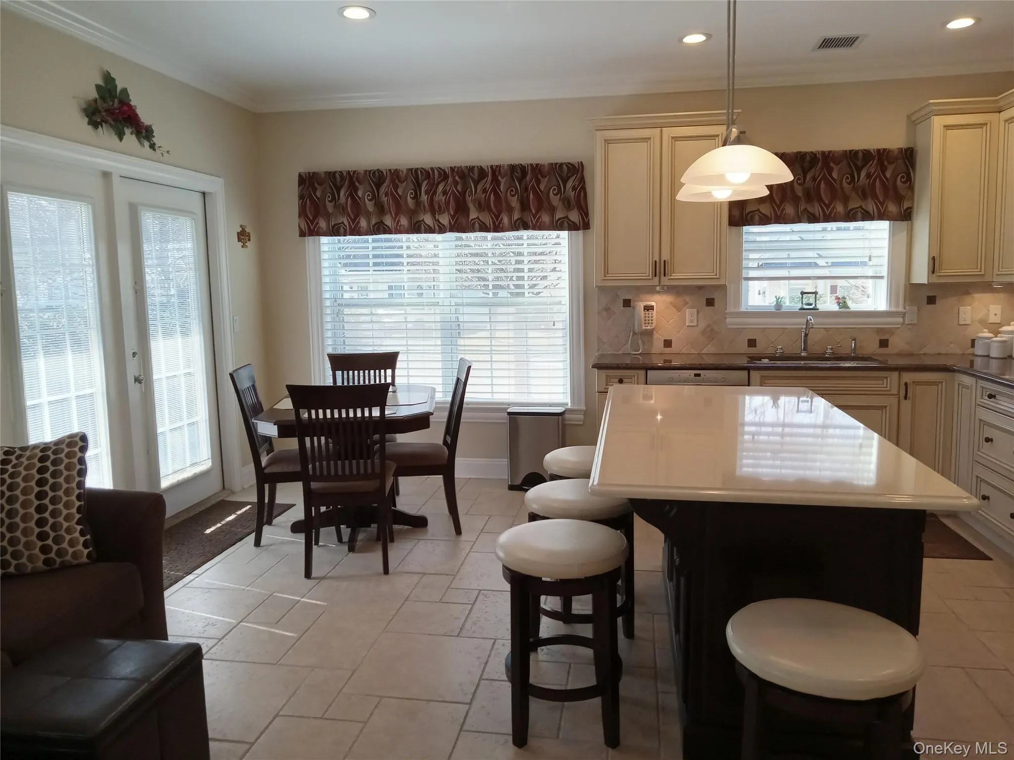 29 Golden Spruce Drive, Riverhead, NY, 3 Bedrooms Bedrooms, 7 Rooms Rooms,3 BathroomsBathrooms,Residential,For Rent,Golden Spruce,0,1059787 29 Golden Spruce Drive, Riverhead, NY, 3 Bedrooms Bedrooms, 7 Rooms Rooms,3 BathroomsBathrooms,Residential,For Rent,Golden Spruce,0,1059787