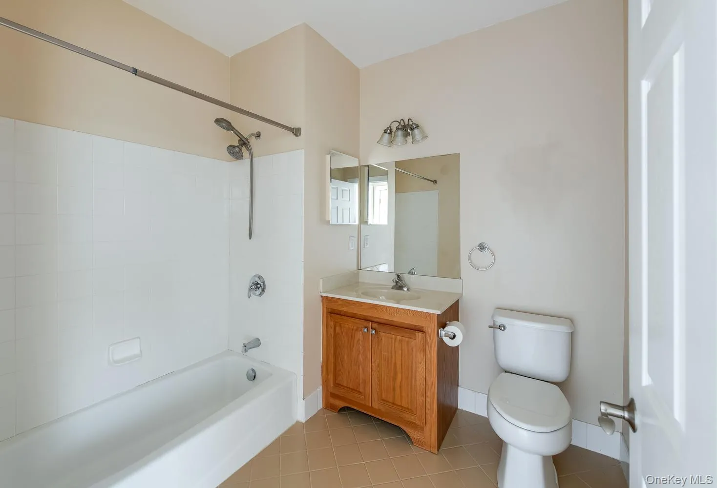 231 Regency Drive, Fishkill, NY, 1 Bedroom Bedrooms, 5 Rooms Rooms,2 BathroomsBathrooms,Residential,For Rent,Regency,0,1059790 231 Regency Drive, Fishkill, NY, 1 Bedroom Bedrooms, 5 Rooms Rooms,2 BathroomsBathrooms,Residential,For Rent,Regency,0,1059790
