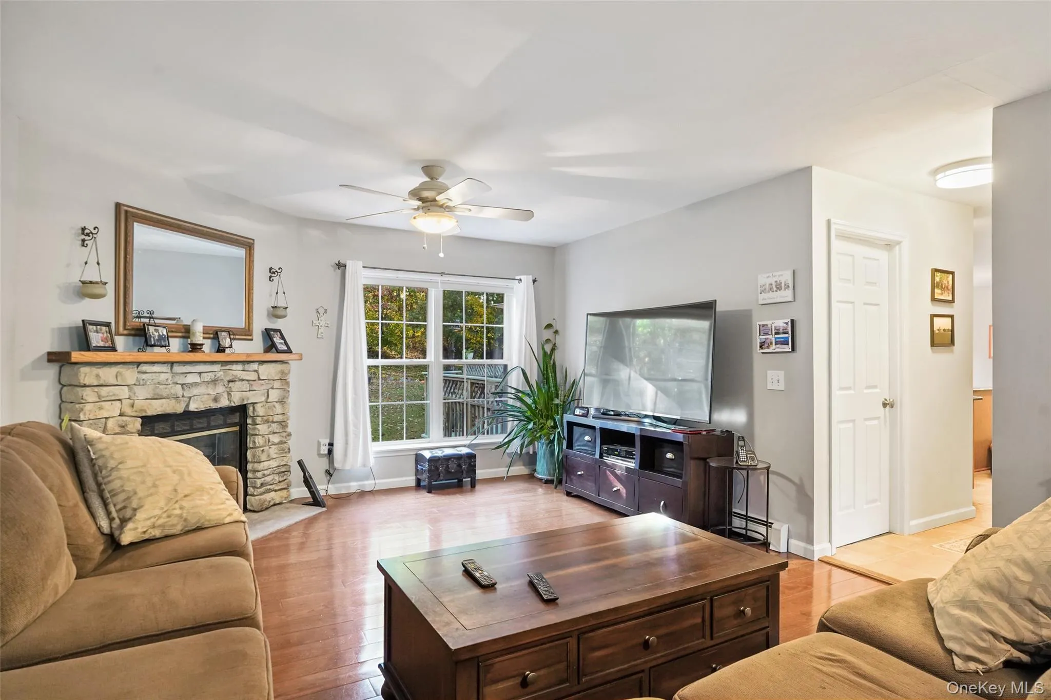 54 White Pond Road, East Fishkill, NY, 4 Bedrooms Bedrooms, 10 Rooms Rooms,2 BathroomsBathrooms,Residential,For Rent,White Pond,0,1059796 54 White Pond Road, East Fishkill, NY, 4 Bedrooms Bedrooms, 10 Rooms Rooms,2 BathroomsBathrooms,Residential,For Rent,White Pond,0,1059796