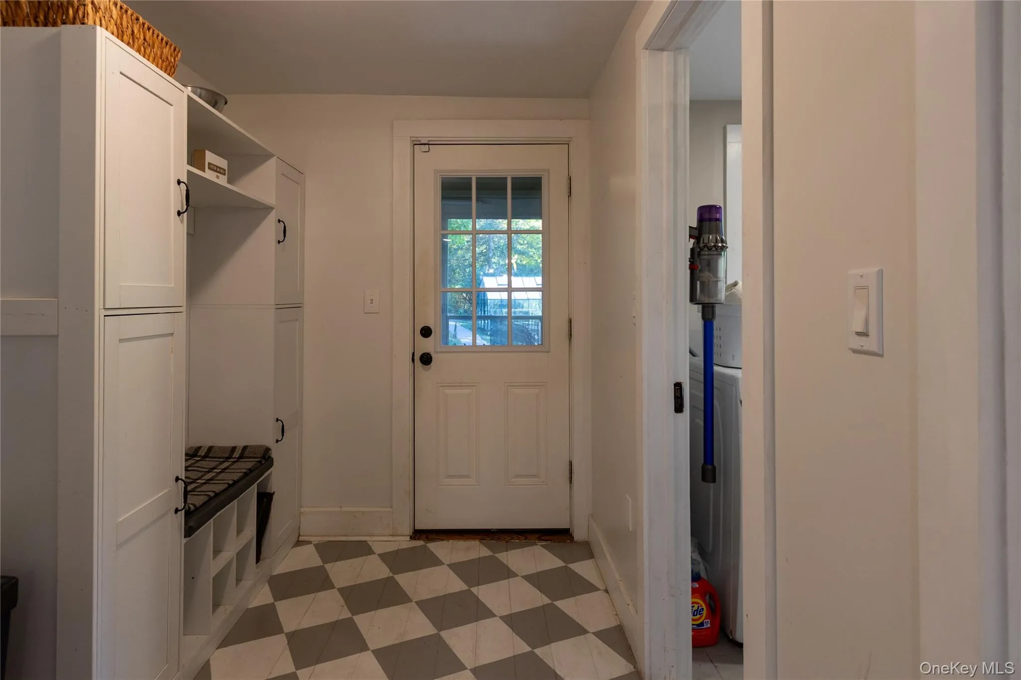 30 Old Post Road, Red Hook, NY, 4 Bedrooms Bedrooms, 12 Rooms Rooms,2 BathroomsBathrooms,Residential,For Rent,Old Post,0,1059797 30 Old Post Road, Red Hook, NY, 4 Bedrooms Bedrooms, 12 Rooms Rooms,2 BathroomsBathrooms,Residential,For Rent,Old Post,0,1059797