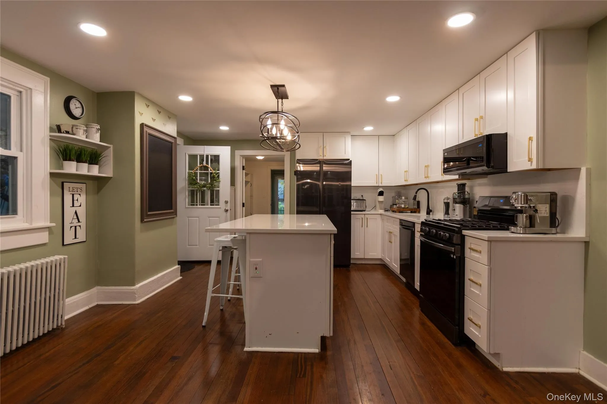 30 Old Post Road, Red Hook, NY, 4 Bedrooms Bedrooms, 12 Rooms Rooms,2 BathroomsBathrooms,Residential,For Rent,Old Post,0,1059797 30 Old Post Road, Red Hook, NY, 4 Bedrooms Bedrooms, 12 Rooms Rooms,2 BathroomsBathrooms,Residential,For Rent,Old Post,0,1059797