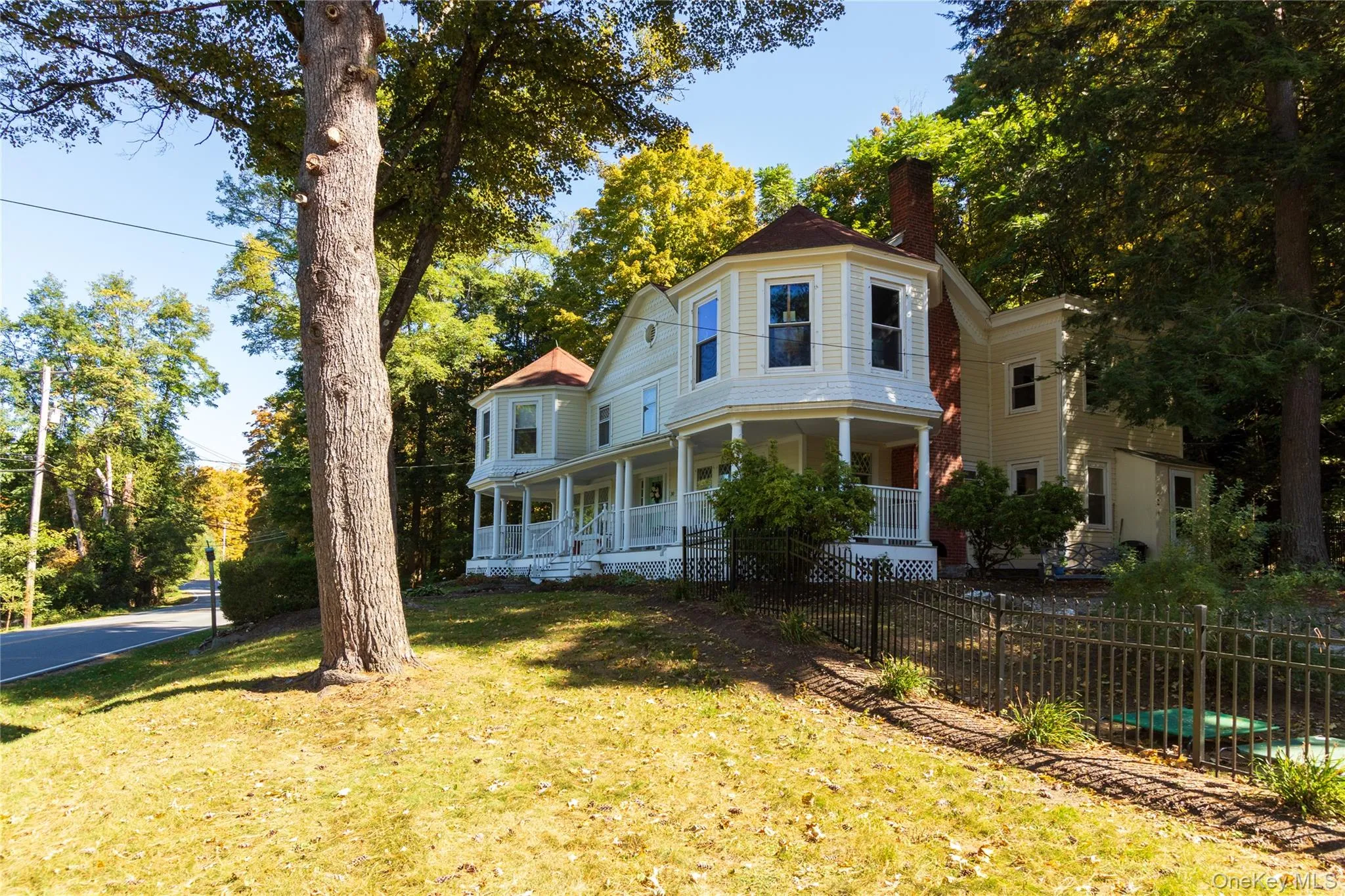 30 Old Post Road, Red Hook, NY, 4 Bedrooms Bedrooms, 12 Rooms Rooms,2 BathroomsBathrooms,Residential,For Rent,Old Post,0,1059797 30 Old Post Road, Red Hook, NY, 4 Bedrooms Bedrooms, 12 Rooms Rooms,2 BathroomsBathrooms,Residential,For Rent,Old Post,0,1059797