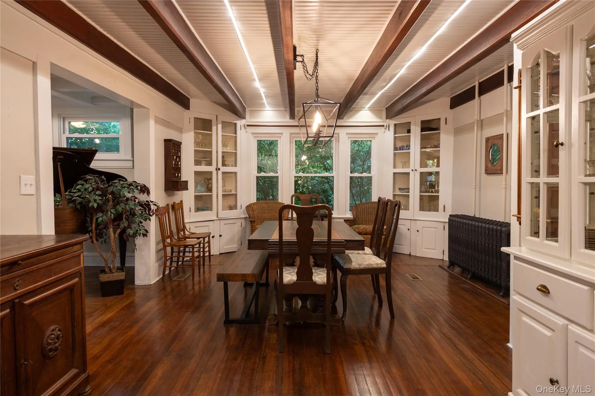 30 Old Post Road, Red Hook, NY, 4 Bedrooms Bedrooms, 12 Rooms Rooms,2 BathroomsBathrooms,Residential,For Rent,Old Post,0,1059797 30 Old Post Road, Red Hook, NY, 4 Bedrooms Bedrooms, 12 Rooms Rooms,2 BathroomsBathrooms,Residential,For Rent,Old Post,0,1059797