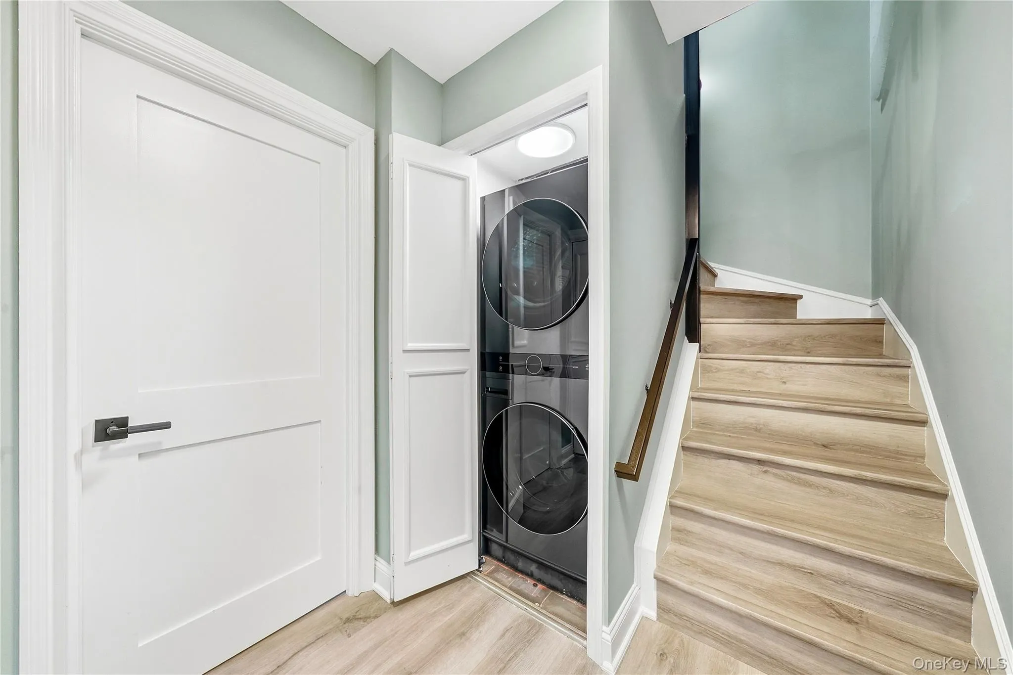 100 Broadway, Long Beach, NY, 1 Bedroom Bedrooms, 6 Rooms Rooms,1 BathroomBathrooms,Residential,For Rent,Broadway,0,1059800 100 Broadway, Long Beach, NY, 1 Bedroom Bedrooms, 6 Rooms Rooms,1 BathroomBathrooms,Residential,For Rent,Broadway,0,1059800