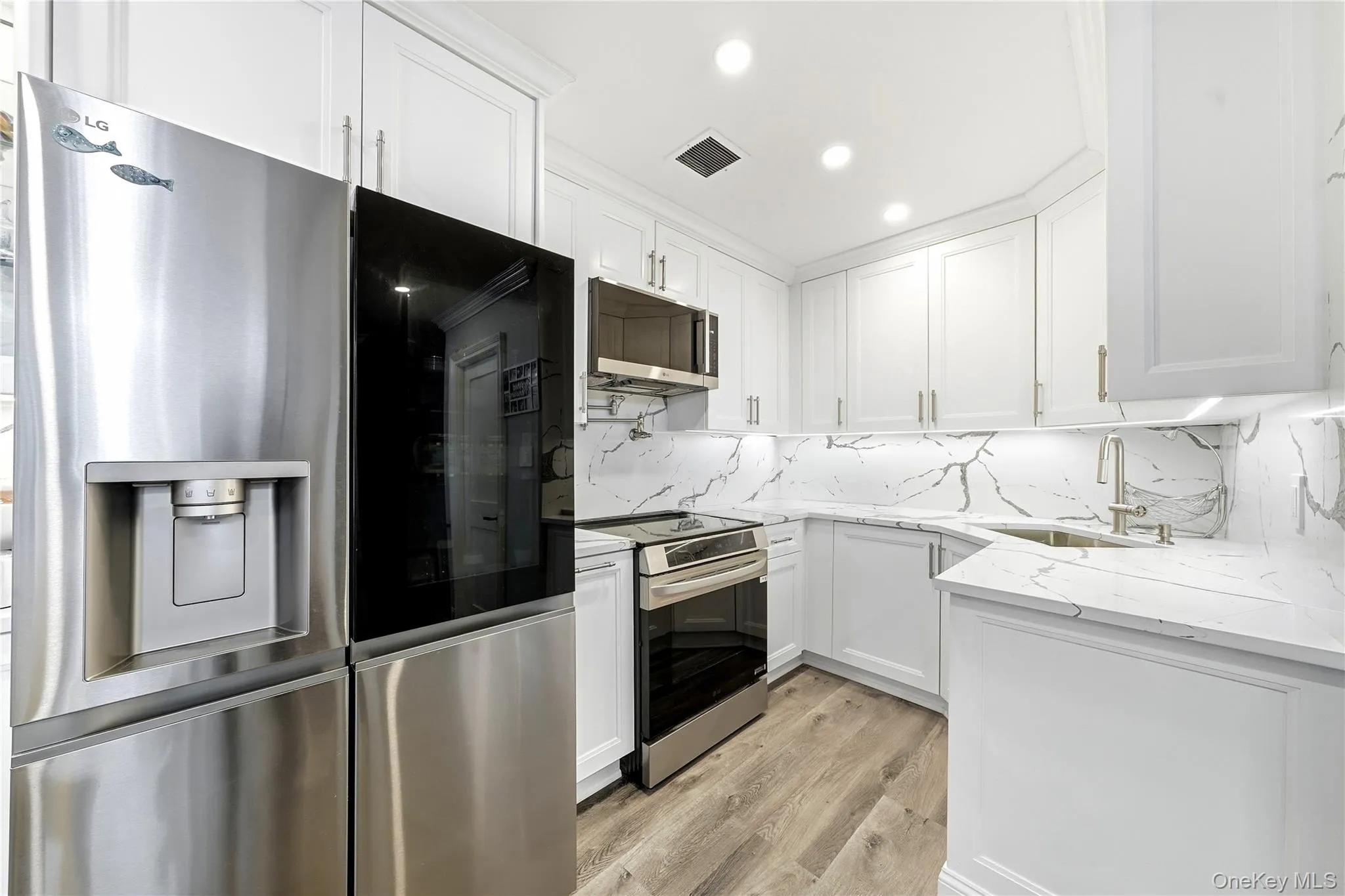 100 Broadway, Long Beach, NY, 1 Bedroom Bedrooms, 6 Rooms Rooms,1 BathroomBathrooms,Residential,For Rent,Broadway,0,1059800 100 Broadway, Long Beach, NY, 1 Bedroom Bedrooms, 6 Rooms Rooms,1 BathroomBathrooms,Residential,For Rent,Broadway,0,1059800