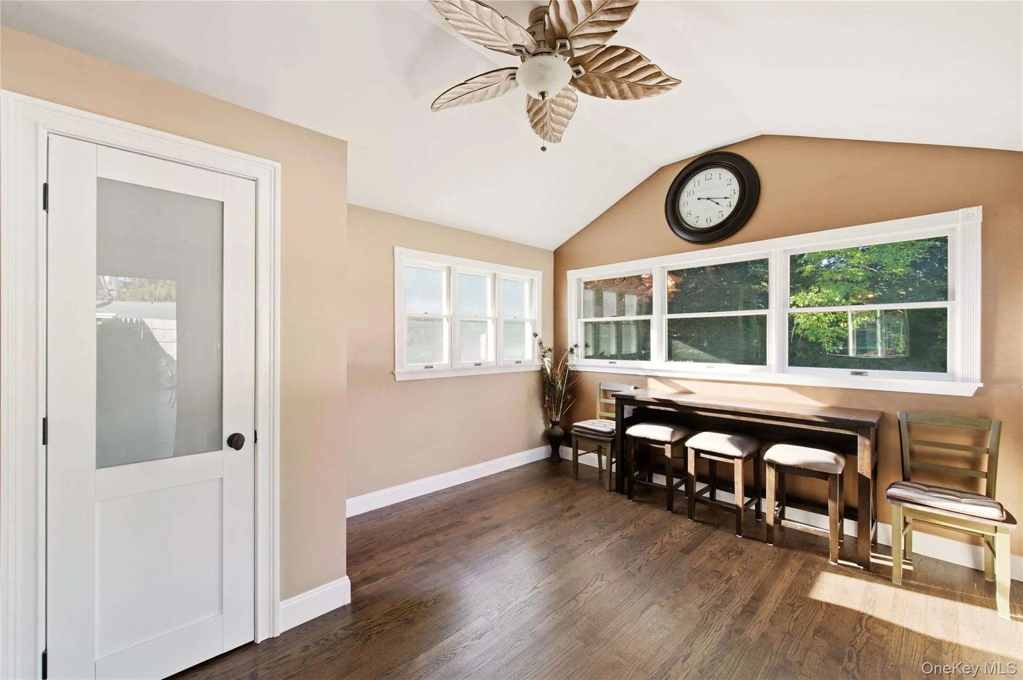 15 Oakwood Street, Huntington, NY, 4 Bedrooms Bedrooms, 7 Rooms Rooms,3 BathroomsBathrooms,Residential,For Rent,Oakwood,0,1059807 15 Oakwood Street, Huntington, NY, 4 Bedrooms Bedrooms, 7 Rooms Rooms,3 BathroomsBathrooms,Residential,For Rent,Oakwood,0,1059807