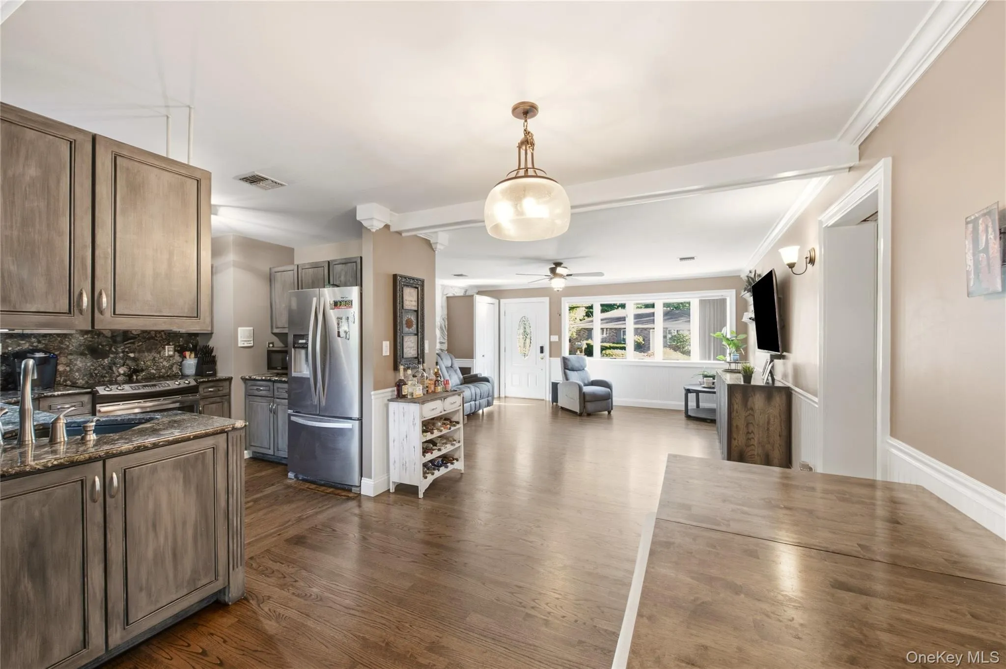 15 Oakwood Street, Huntington, NY, 4 Bedrooms Bedrooms, 7 Rooms Rooms,3 BathroomsBathrooms,Residential,For Rent,Oakwood,0,1059807 15 Oakwood Street, Huntington, NY, 4 Bedrooms Bedrooms, 7 Rooms Rooms,3 BathroomsBathrooms,Residential,For Rent,Oakwood,0,1059807