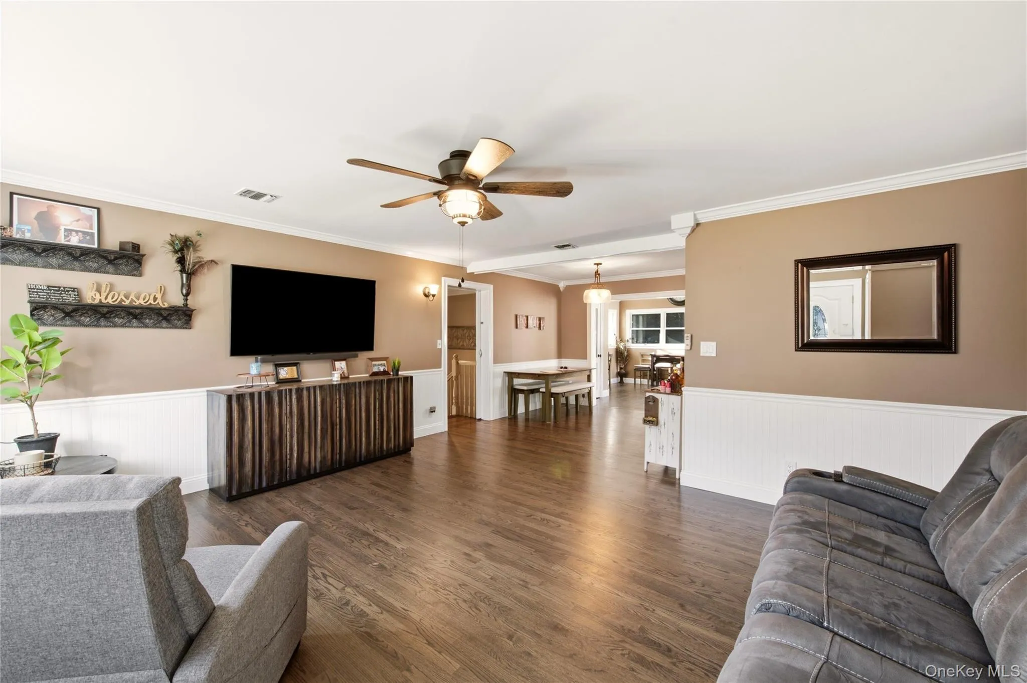 15 Oakwood Street, Huntington, NY, 4 Bedrooms Bedrooms, 7 Rooms Rooms,3 BathroomsBathrooms,Residential,For Rent,Oakwood,0,1059807 15 Oakwood Street, Huntington, NY, 4 Bedrooms Bedrooms, 7 Rooms Rooms,3 BathroomsBathrooms,Residential,For Rent,Oakwood,0,1059807