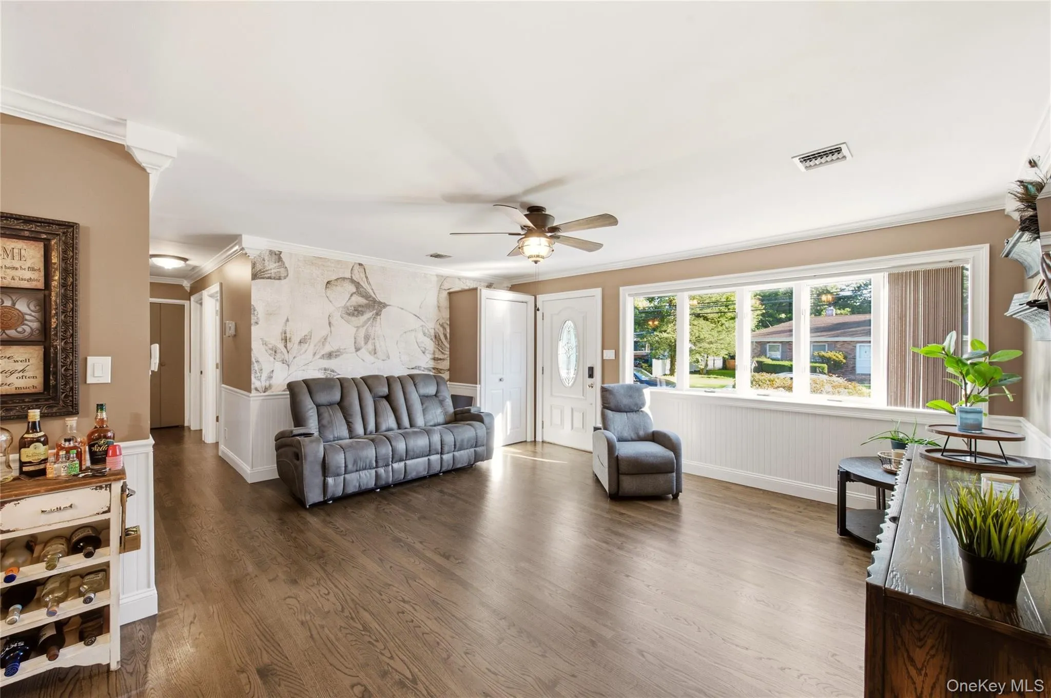 15 Oakwood Street, Huntington, NY, 4 Bedrooms Bedrooms, 7 Rooms Rooms,3 BathroomsBathrooms,Residential,For Rent,Oakwood,0,1059807 15 Oakwood Street, Huntington, NY, 4 Bedrooms Bedrooms, 7 Rooms Rooms,3 BathroomsBathrooms,Residential,For Rent,Oakwood,0,1059807