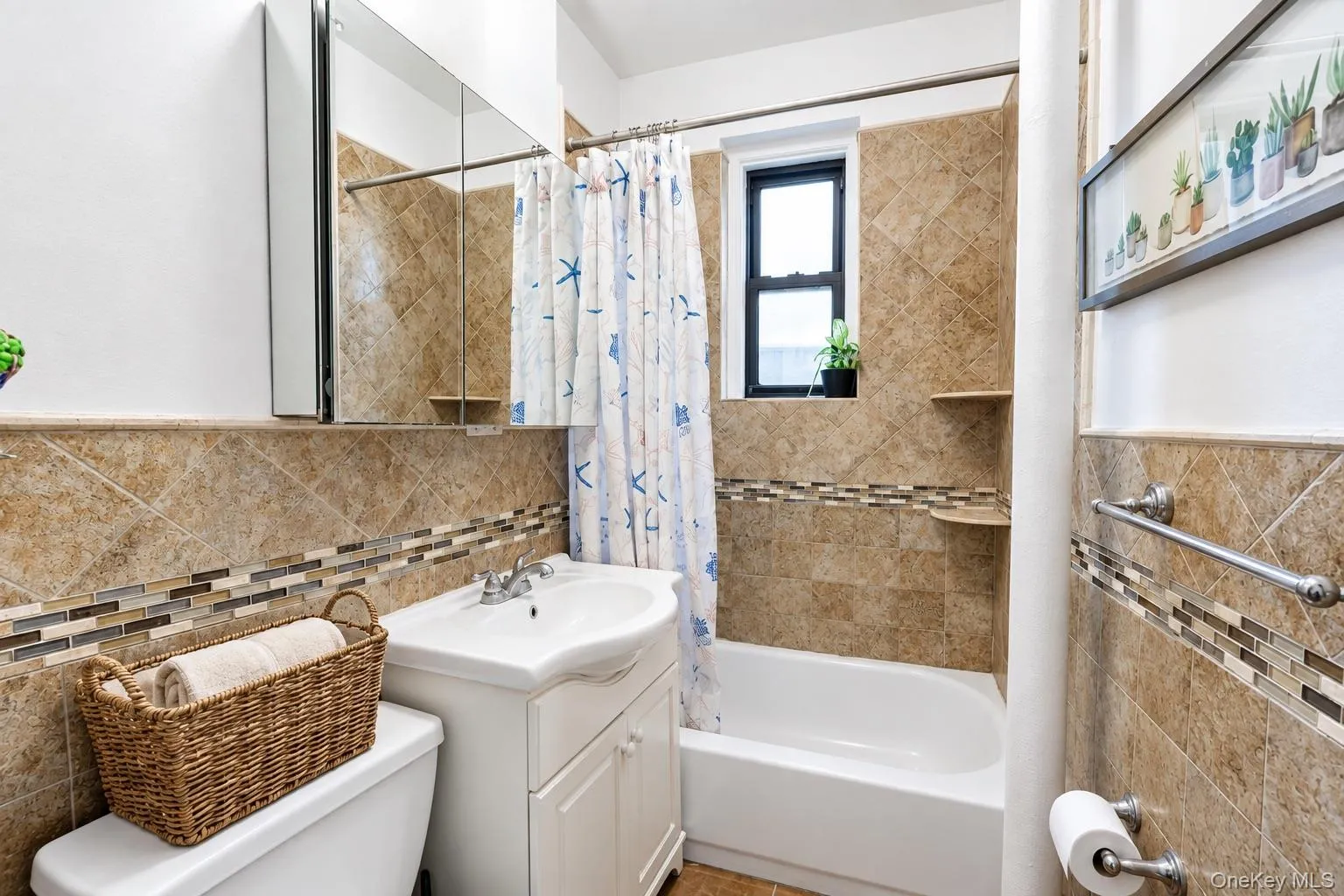 21-48 35th Street, New York, NY, 2 Bedrooms Bedrooms, 4 Rooms Rooms,1 BathroomBathrooms,Residential,For Rent,35th,0,1059812 21-48 35th Street, New York, NY, 2 Bedrooms Bedrooms, 4 Rooms Rooms,1 BathroomBathrooms,Residential,For Rent,35th,0,1059812