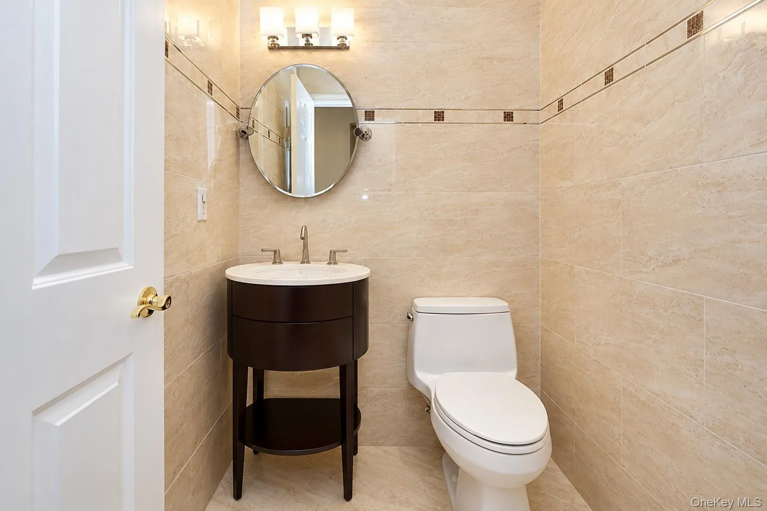 581 Verona Drive, Huntington, NY, 2 Bedrooms Bedrooms, 6 Rooms Rooms,2 BathroomsBathrooms,Residential,For Rent,Verona,0,1059822 581 Verona Drive, Huntington, NY, 2 Bedrooms Bedrooms, 6 Rooms Rooms,2 BathroomsBathrooms,Residential,For Rent,Verona,0,1059822