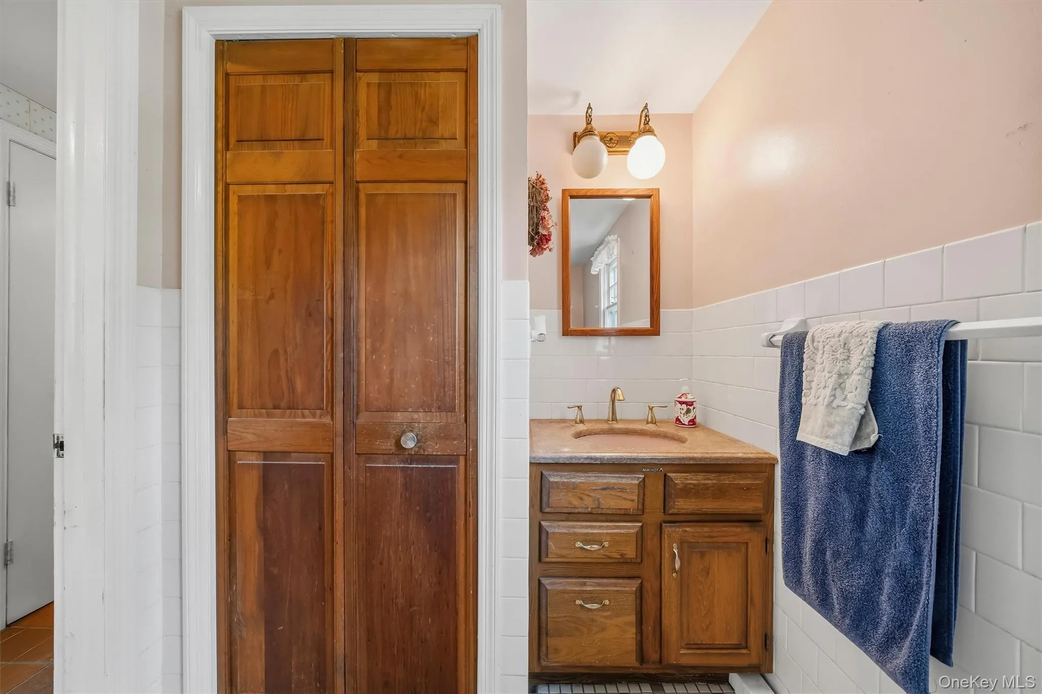 261 Van Keuren Avenue, Crawford, NY, 4 Bedrooms Bedrooms, 10 Rooms Rooms,2 BathroomsBathrooms,Residential,For Rent,Van Keuren,0,1059824 261 Van Keuren Avenue, Crawford, NY, 4 Bedrooms Bedrooms, 10 Rooms Rooms,2 BathroomsBathrooms,Residential,For Rent,Van Keuren,0,1059824