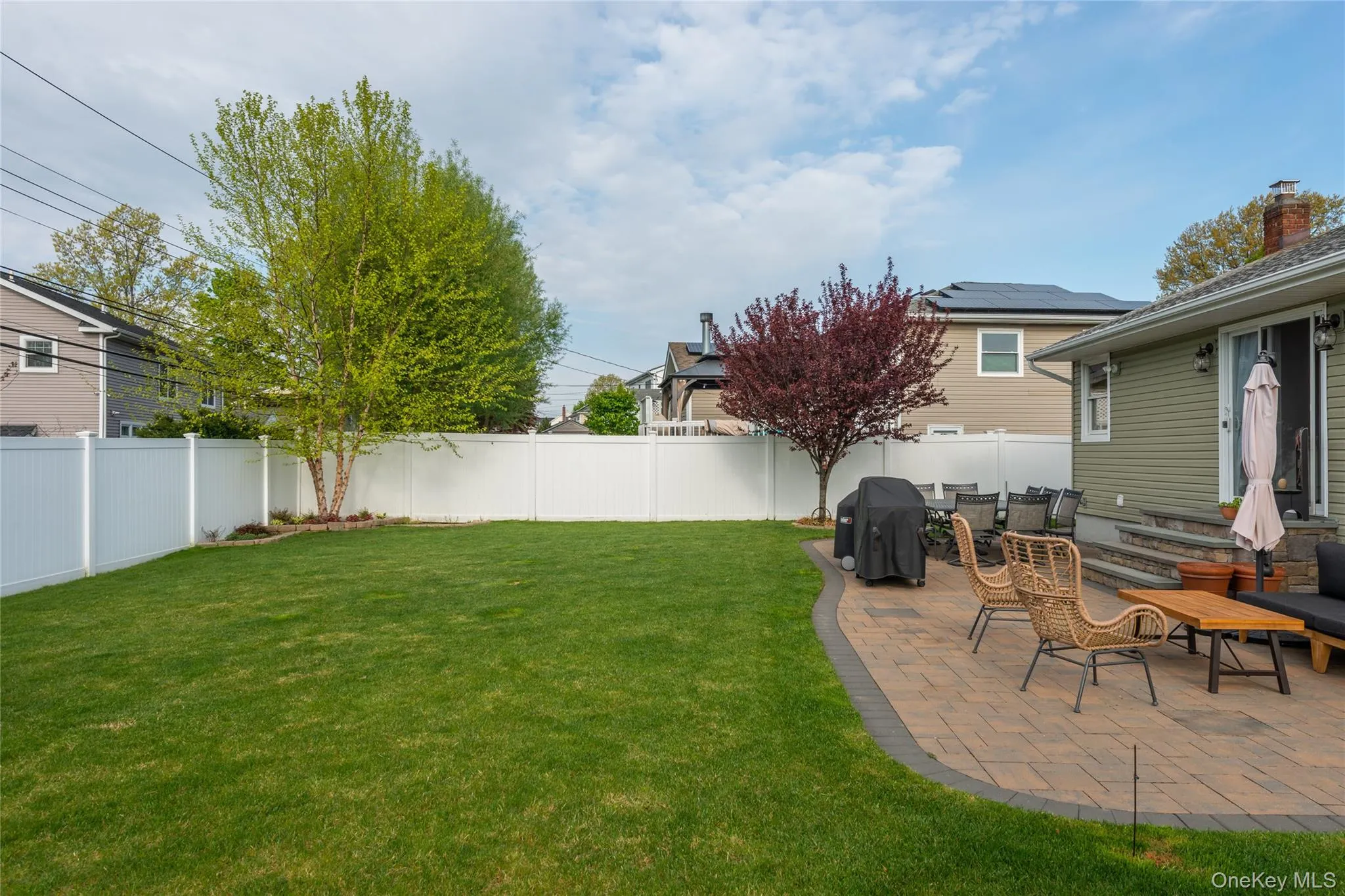 31 Garden Circle, Oyster Bay, NY, 3 Bedrooms Bedrooms, 6 Rooms Rooms,2 BathroomsBathrooms,Residential,For Rent,Garden,0,1059825 31 Garden Circle, Oyster Bay, NY, 3 Bedrooms Bedrooms, 6 Rooms Rooms,2 BathroomsBathrooms,Residential,For Rent,Garden,0,1059825