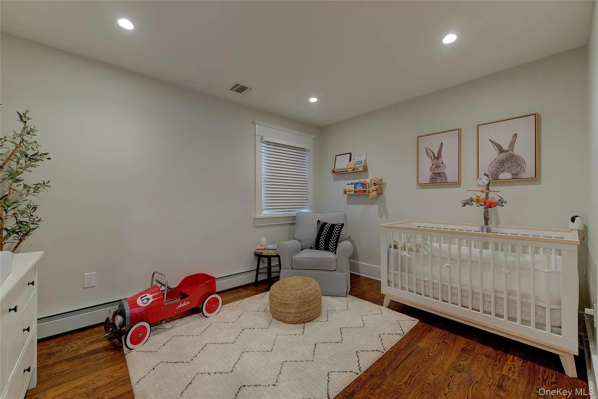 31 Garden Circle, Oyster Bay, NY, 3 Bedrooms Bedrooms, 6 Rooms Rooms,2 BathroomsBathrooms,Residential,For Rent,Garden,0,1059825 31 Garden Circle, Oyster Bay, NY, 3 Bedrooms Bedrooms, 6 Rooms Rooms,2 BathroomsBathrooms,Residential,For Rent,Garden,0,1059825
