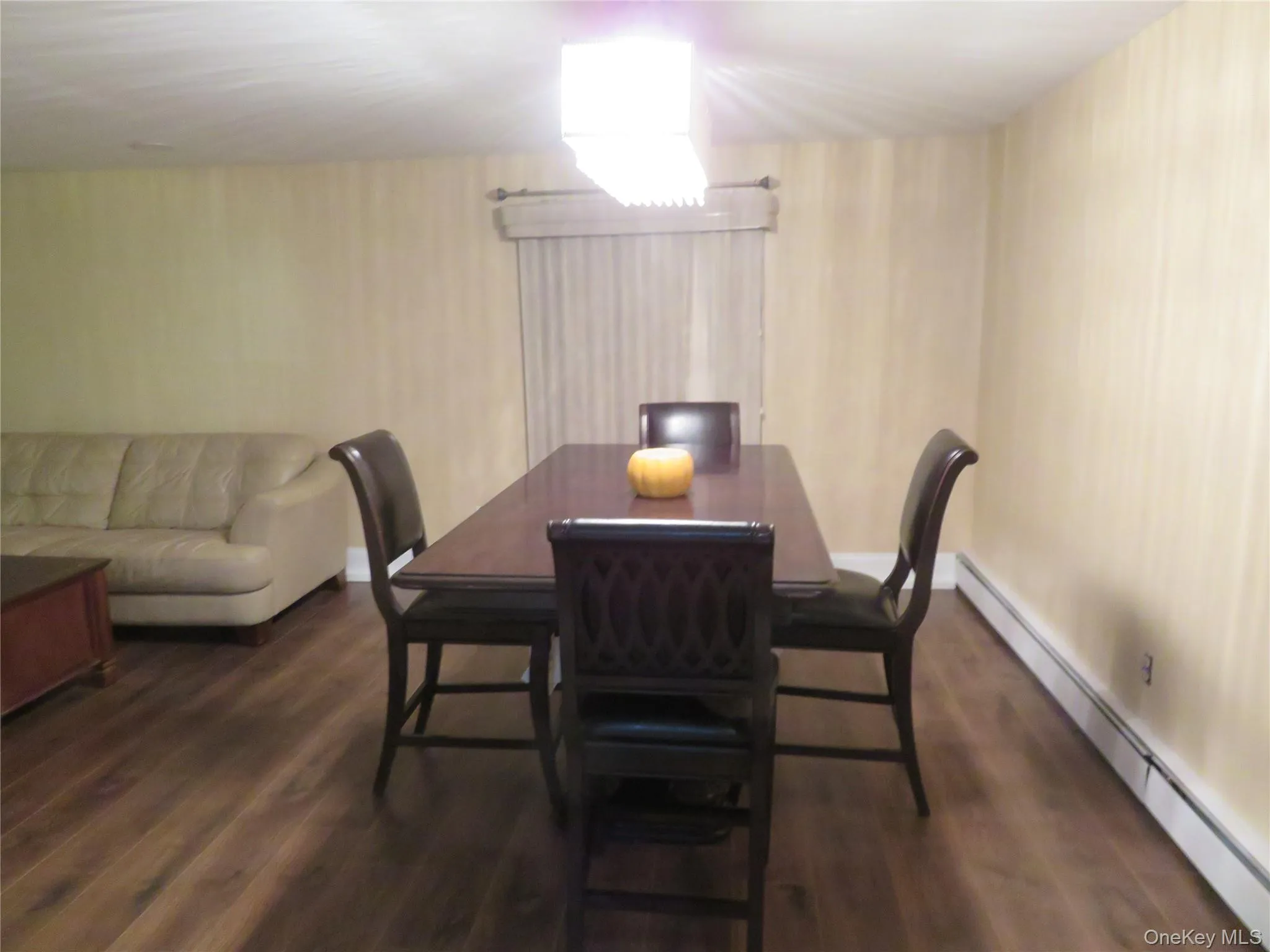 92 Split Cedar Drive, Islip, NY, 3 Bedrooms Bedrooms, 8 Rooms Rooms,1 BathroomBathrooms,Residential,For Rent,Split Cedar,0,1059835 92 Split Cedar Drive, Islip, NY, 3 Bedrooms Bedrooms, 8 Rooms Rooms,1 BathroomBathrooms,Residential,For Rent,Split Cedar,0,1059835