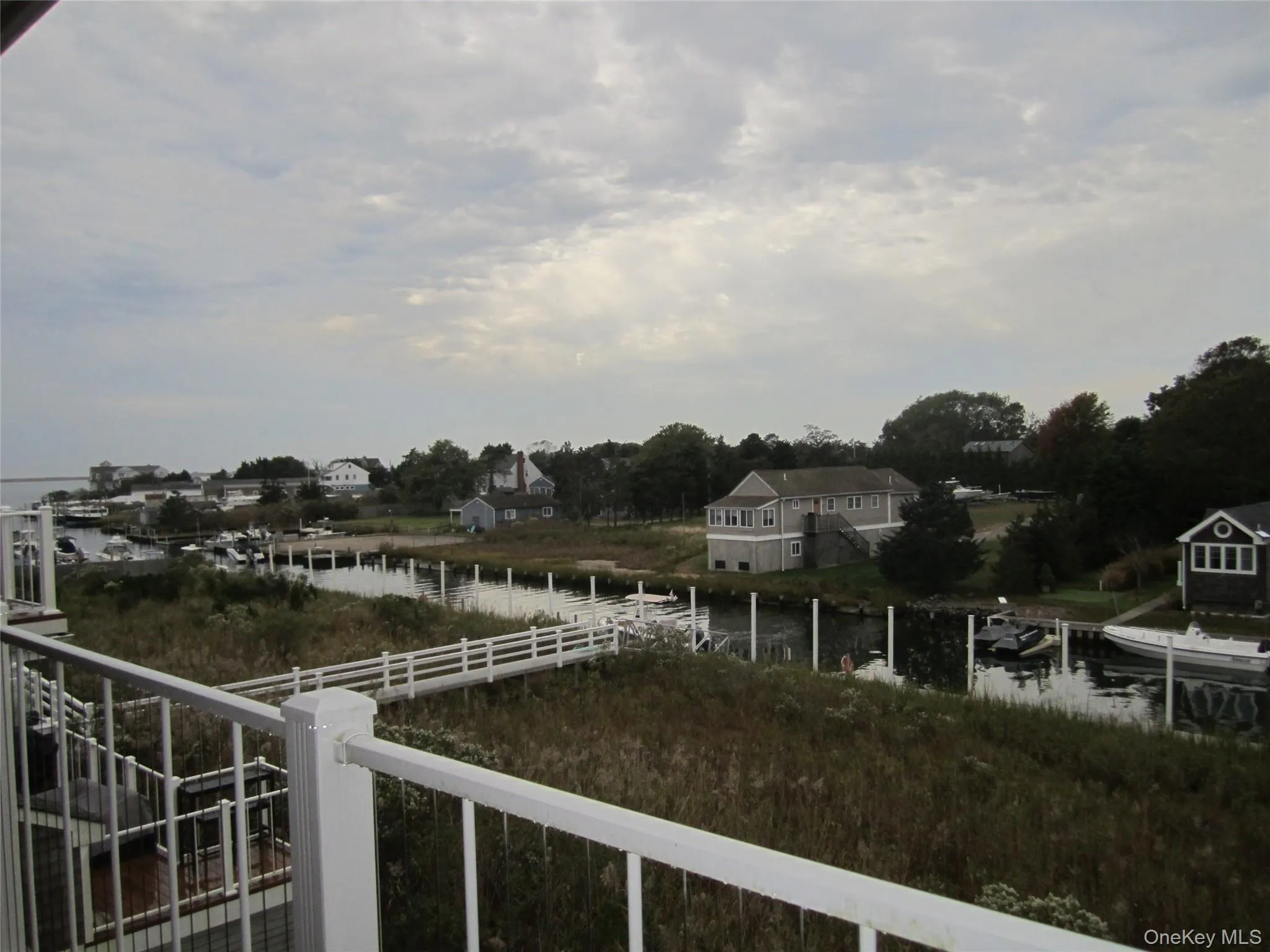68 Foster Avenue, Southampton, NY, 1 Bedroom Bedrooms, 4 Rooms Rooms,1 BathroomBathrooms,Residential Lease,For Rent,Foster,0,1059836 68 Foster Avenue, Southampton, NY, 1 Bedroom Bedrooms, 4 Rooms Rooms,1 BathroomBathrooms,Residential Lease,For Rent,Foster,0,1059836