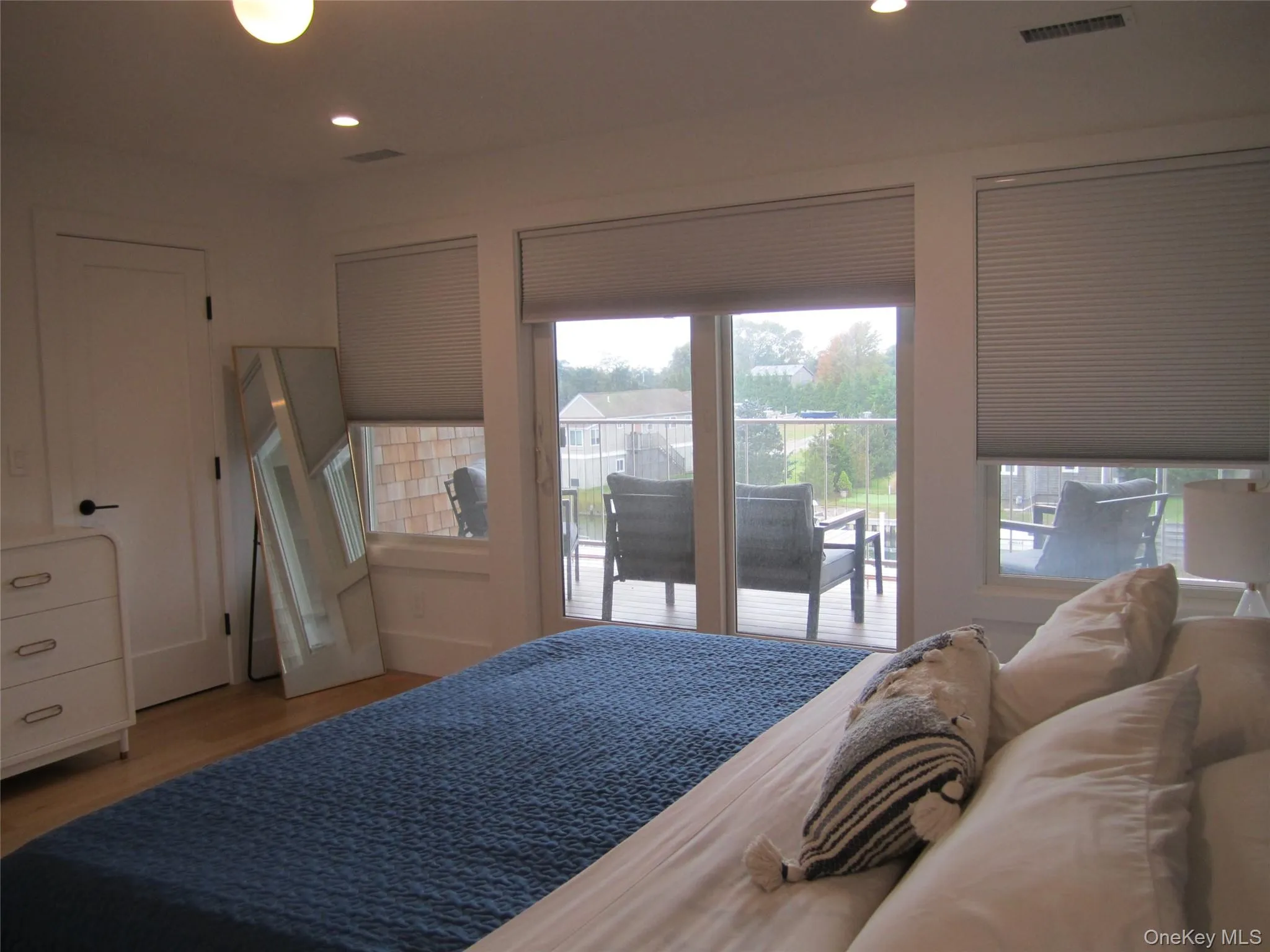 68 Foster Avenue, Southampton, NY, 1 Bedroom Bedrooms, 4 Rooms Rooms,1 BathroomBathrooms,Residential Lease,For Rent,Foster,0,1059836 68 Foster Avenue, Southampton, NY, 1 Bedroom Bedrooms, 4 Rooms Rooms,1 BathroomBathrooms,Residential Lease,For Rent,Foster,0,1059836
