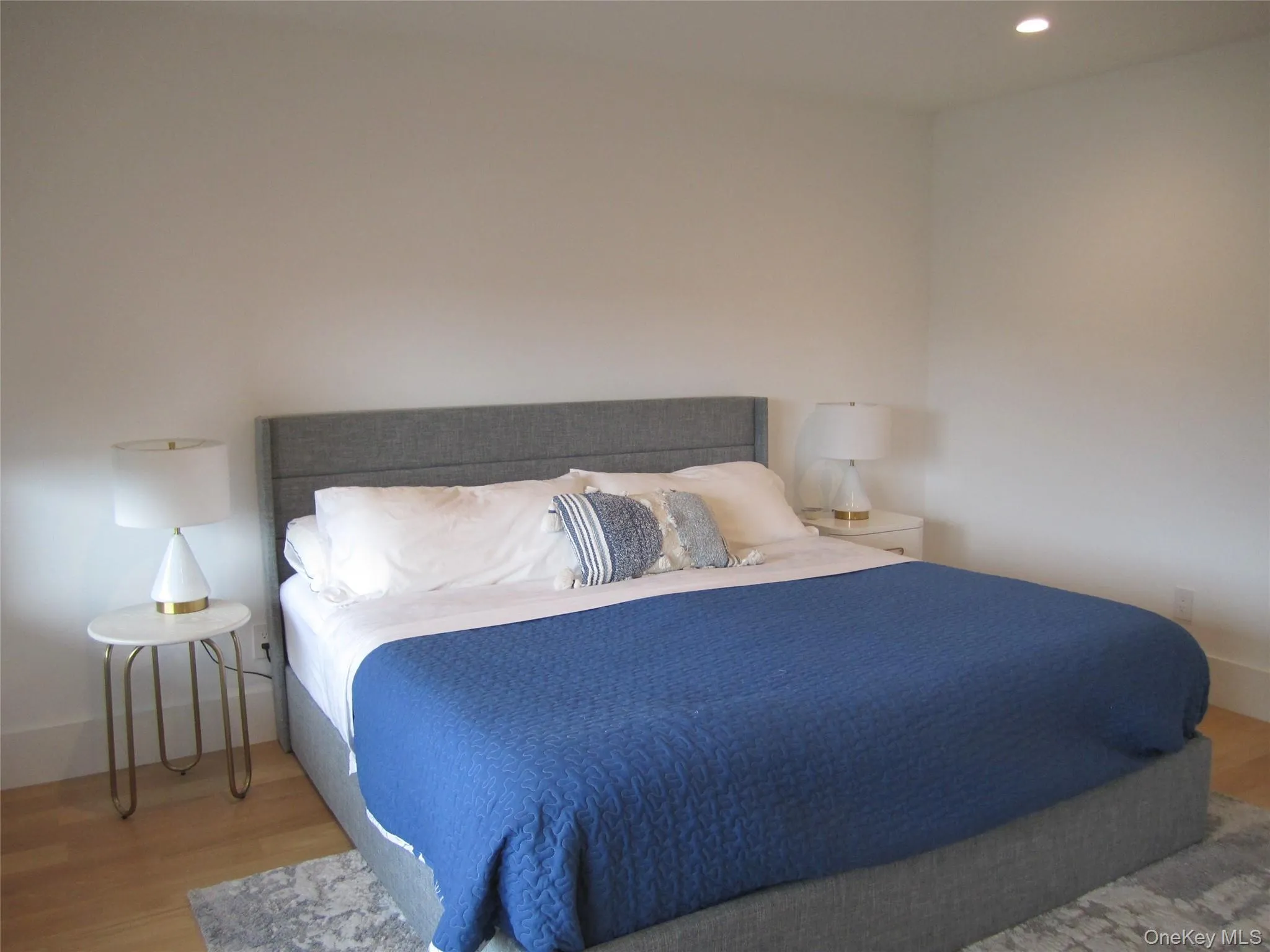 68 Foster Avenue, Southampton, NY, 1 Bedroom Bedrooms, 4 Rooms Rooms,1 BathroomBathrooms,Residential Lease,For Rent,Foster,0,1059836 68 Foster Avenue, Southampton, NY, 1 Bedroom Bedrooms, 4 Rooms Rooms,1 BathroomBathrooms,Residential Lease,For Rent,Foster,0,1059836