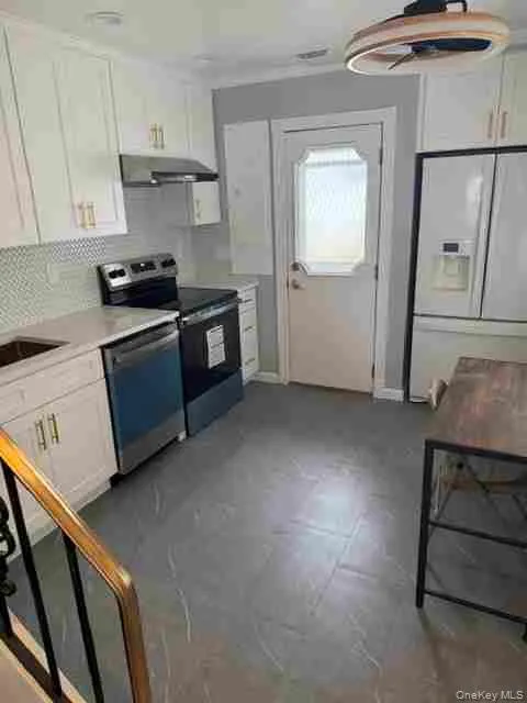 82 Barnyard Ln, Hempstead, NY, 4 Bedroom Bedrooms, 6 Room Rooms,2 BathroomBathrooms,Residential Lease,For Rent,Barnyard Ln,0,1059838 82 Barnyard Ln, Hempstead, NY, 4 Bedroom Bedrooms, 6 Room Rooms,2 BathroomBathrooms,Residential Lease,For Rent,Barnyard Ln,0,1059838