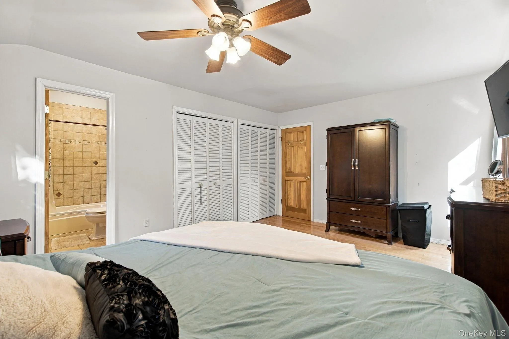 46 Cedar Street, Brookhaven, NY, 3 Bedrooms Bedrooms, 7 Rooms Rooms,2 BathroomsBathrooms,Residential,For Rent,Cedar,0,1059842 46 Cedar Street, Brookhaven, NY, 3 Bedrooms Bedrooms, 7 Rooms Rooms,2 BathroomsBathrooms,Residential,For Rent,Cedar,0,1059842