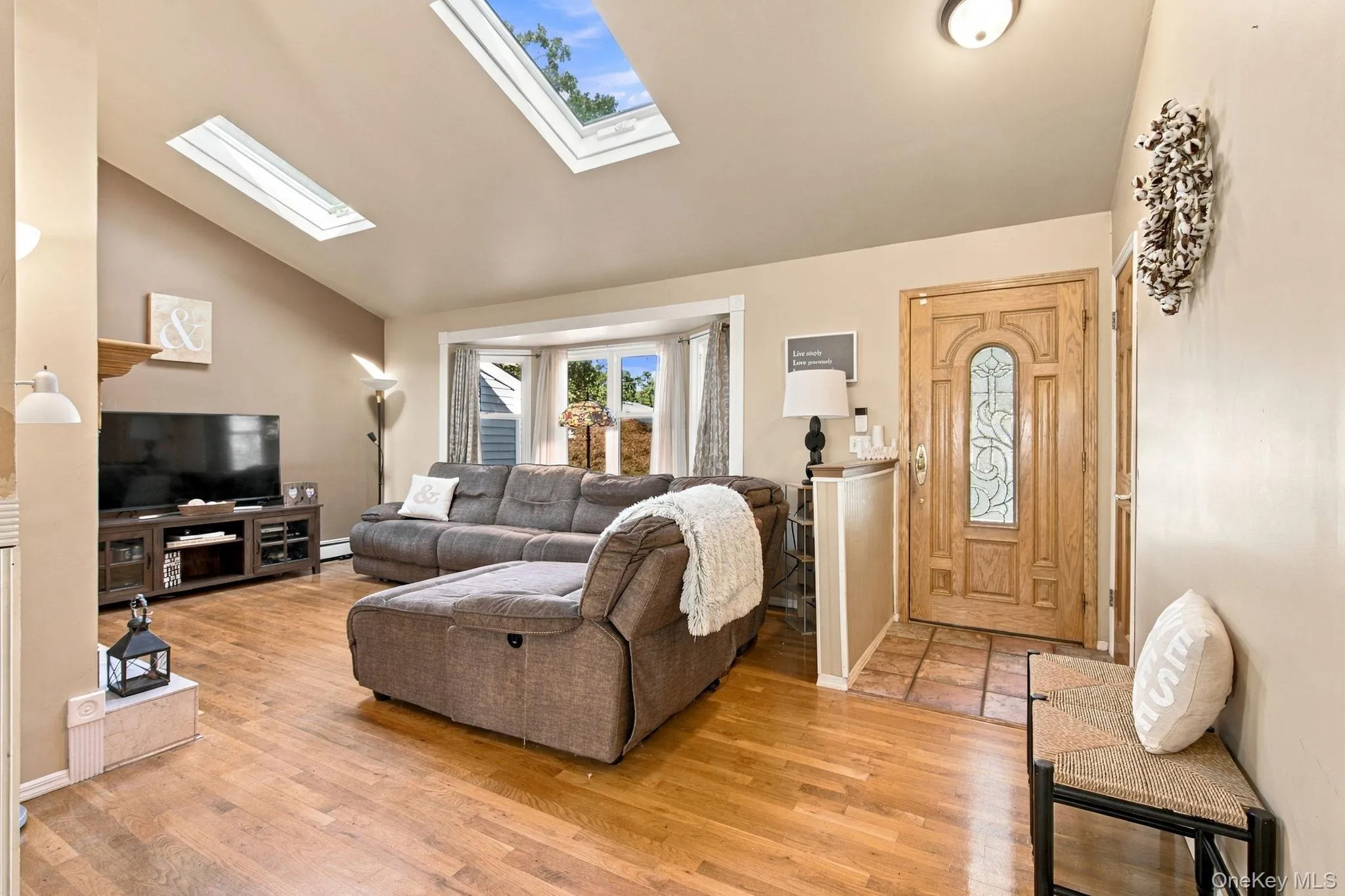 46 Cedar Street, Brookhaven, NY, 3 Bedrooms Bedrooms, 7 Rooms Rooms,2 BathroomsBathrooms,Residential,For Rent,Cedar,0,1059842 46 Cedar Street, Brookhaven, NY, 3 Bedrooms Bedrooms, 7 Rooms Rooms,2 BathroomsBathrooms,Residential,For Rent,Cedar,0,1059842