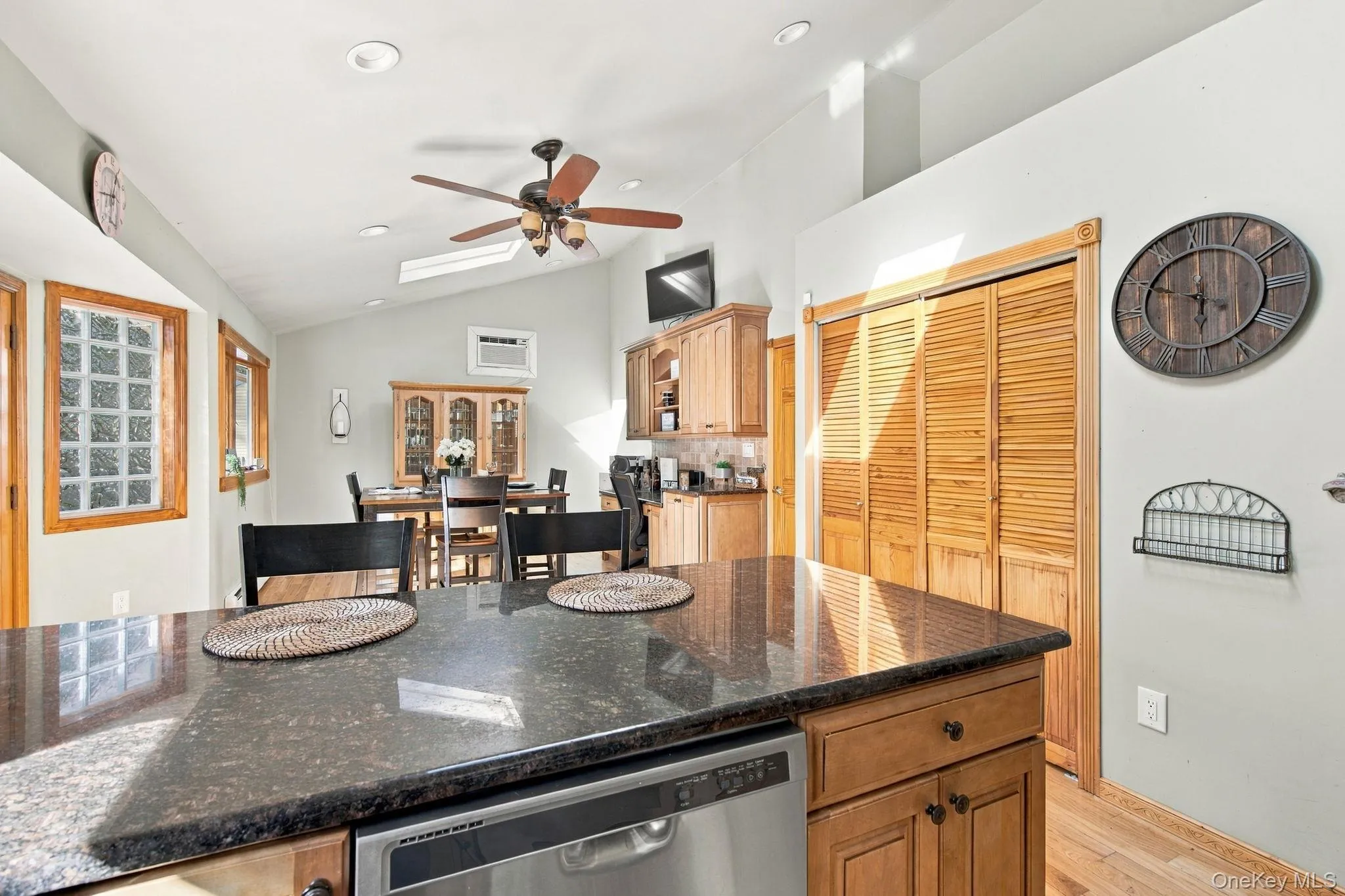 46 Cedar Street, Brookhaven, NY, 3 Bedrooms Bedrooms, 7 Rooms Rooms,2 BathroomsBathrooms,Residential,For Rent,Cedar,0,1059842 46 Cedar Street, Brookhaven, NY, 3 Bedrooms Bedrooms, 7 Rooms Rooms,2 BathroomsBathrooms,Residential,For Rent,Cedar,0,1059842