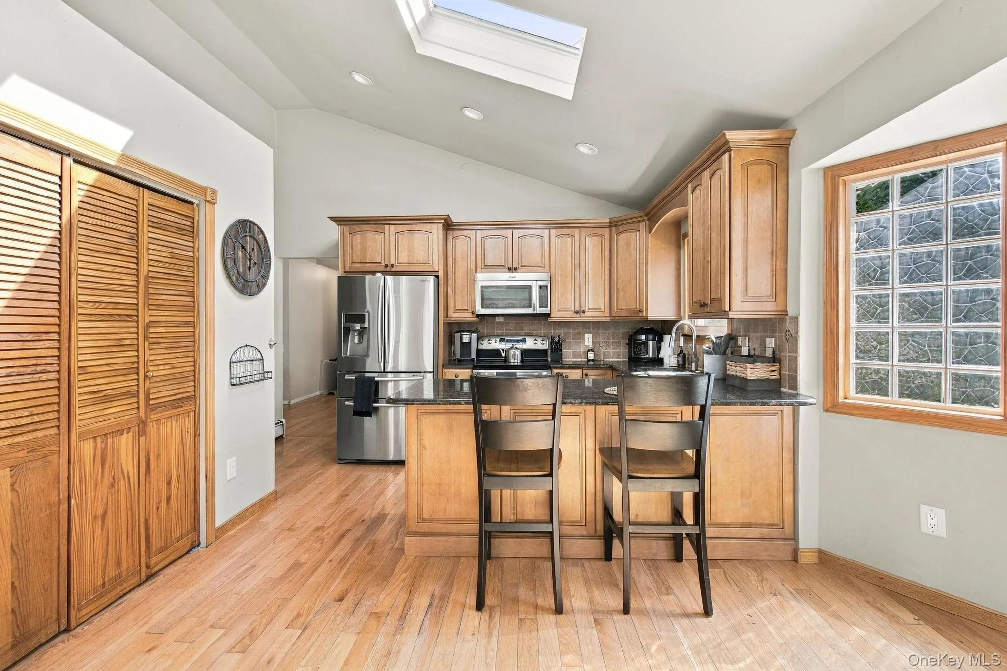 46 Cedar Street, Brookhaven, NY, 3 Bedrooms Bedrooms, 7 Rooms Rooms,2 BathroomsBathrooms,Residential,For Rent,Cedar,0,1059842 46 Cedar Street, Brookhaven, NY, 3 Bedrooms Bedrooms, 7 Rooms Rooms,2 BathroomsBathrooms,Residential,For Rent,Cedar,0,1059842