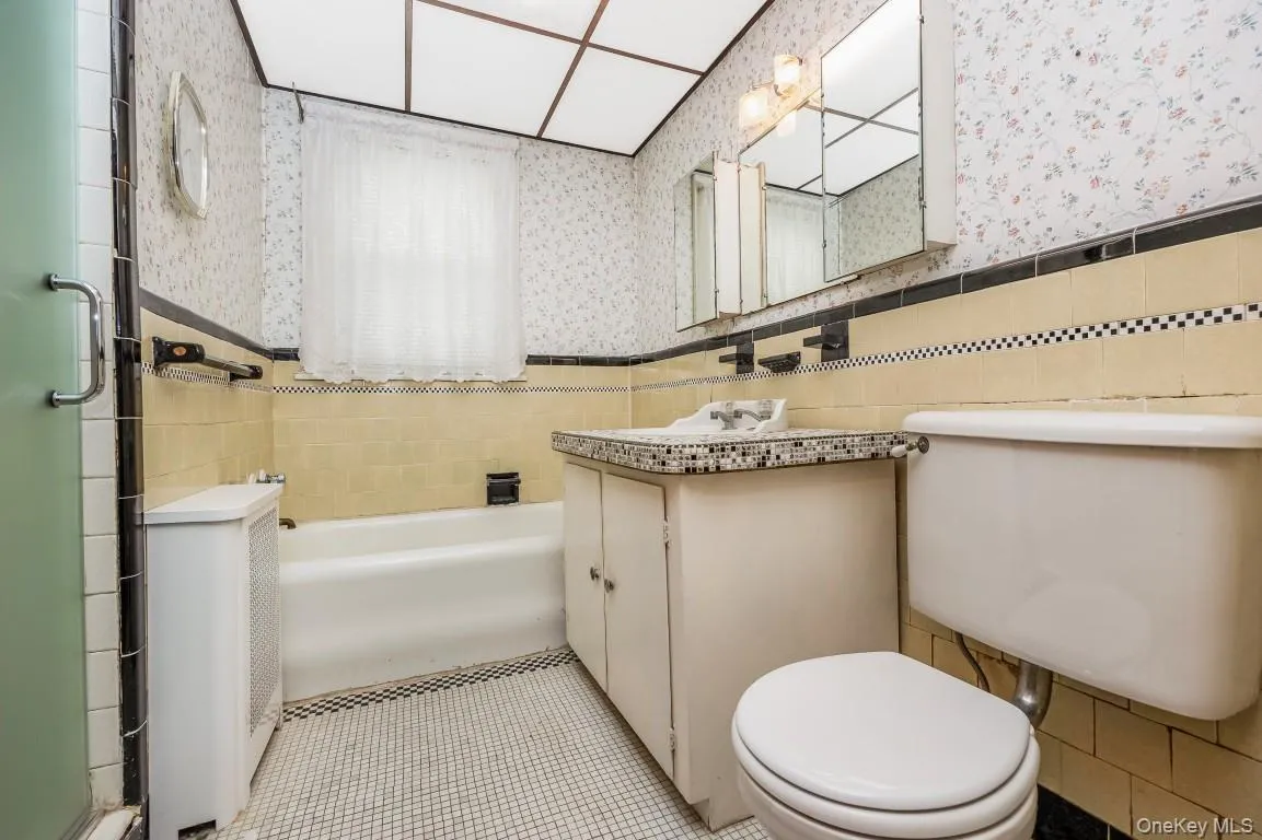 64-45 79th Street, New York, NY, 3 Bedrooms Bedrooms, 8 Rooms Rooms,1 BathroomBathrooms,Residential,For Rent,79th,0,1059849 64-45 79th Street, New York, NY, 3 Bedrooms Bedrooms, 8 Rooms Rooms,1 BathroomBathrooms,Residential,For Rent,79th,0,1059849